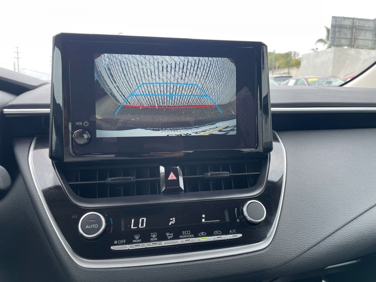 2024 Toyota Corolla LE 18