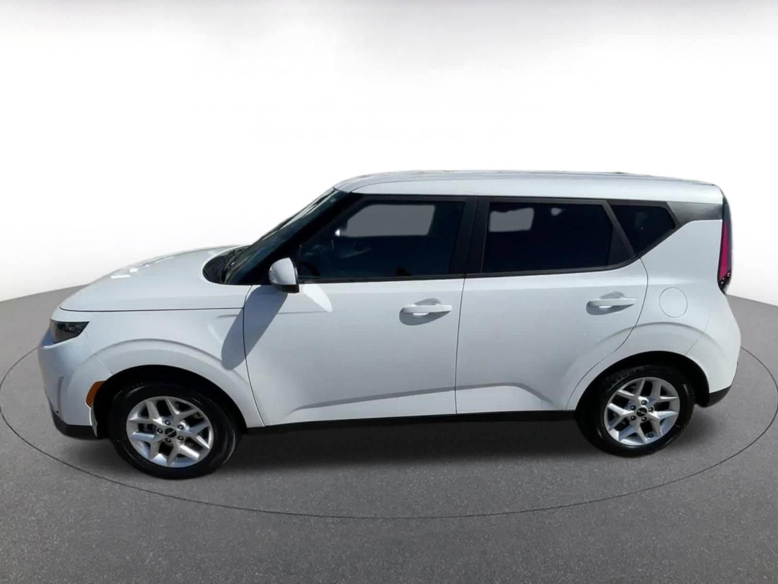 2024 Kia Soul LX 8
