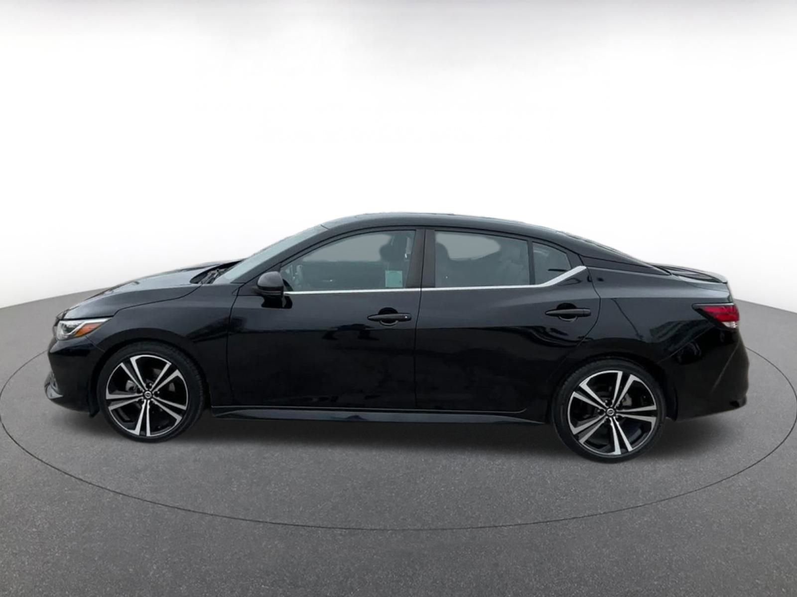 Thumbnail: 2021 Nissan Sentra - 8