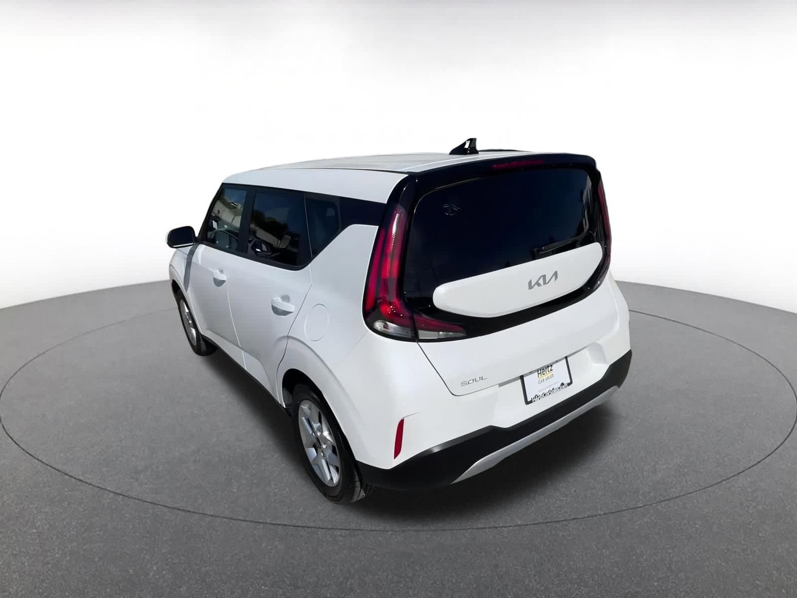 2024 Kia Soul LX 11