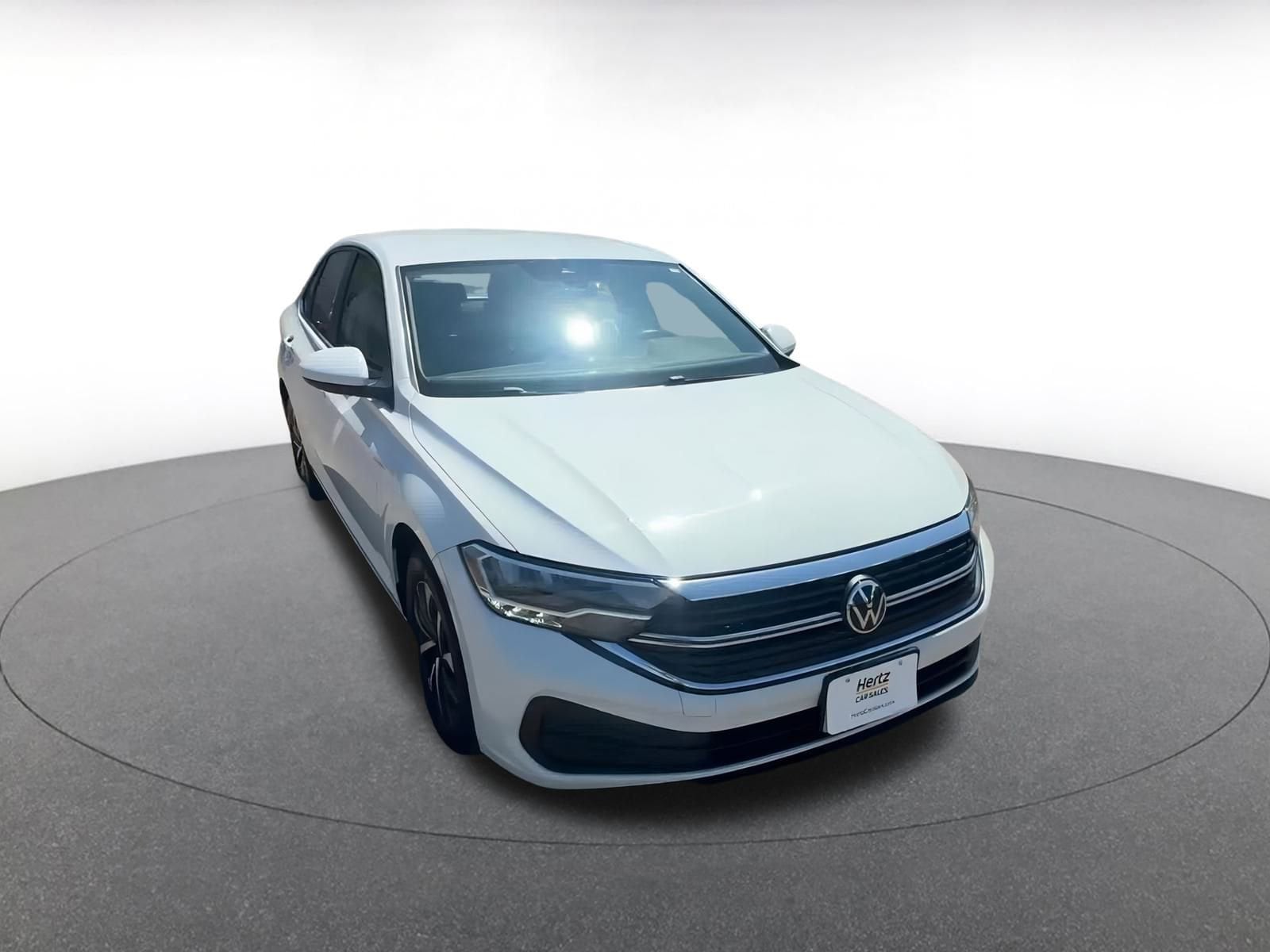 Thumbnail: 2024 Volkswagen Jetta - 3