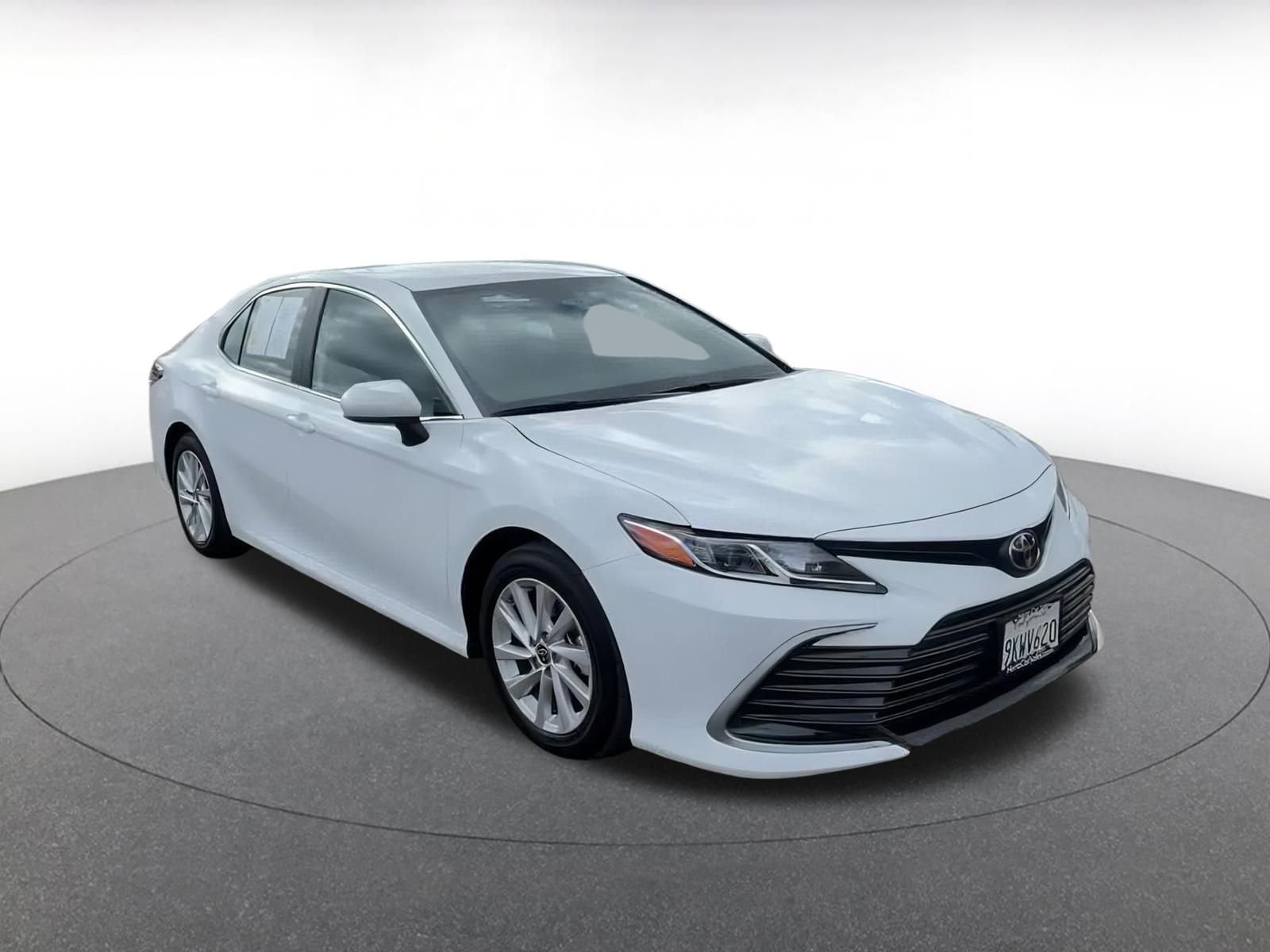 2024 Toyota Camry LE 3