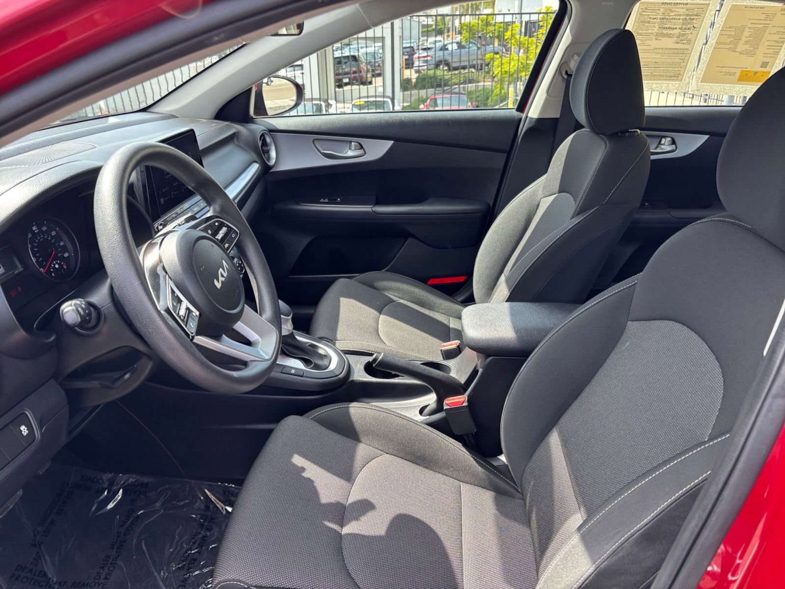 2024 Kia Forte LXS 27