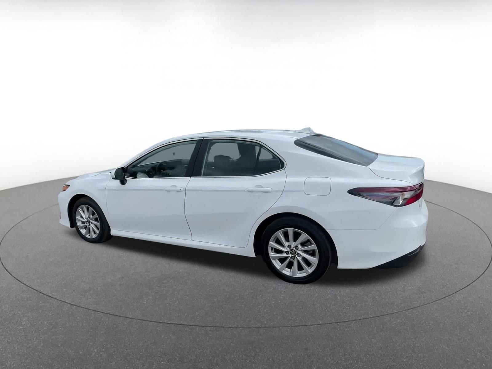 2024 Toyota Camry LE 10
