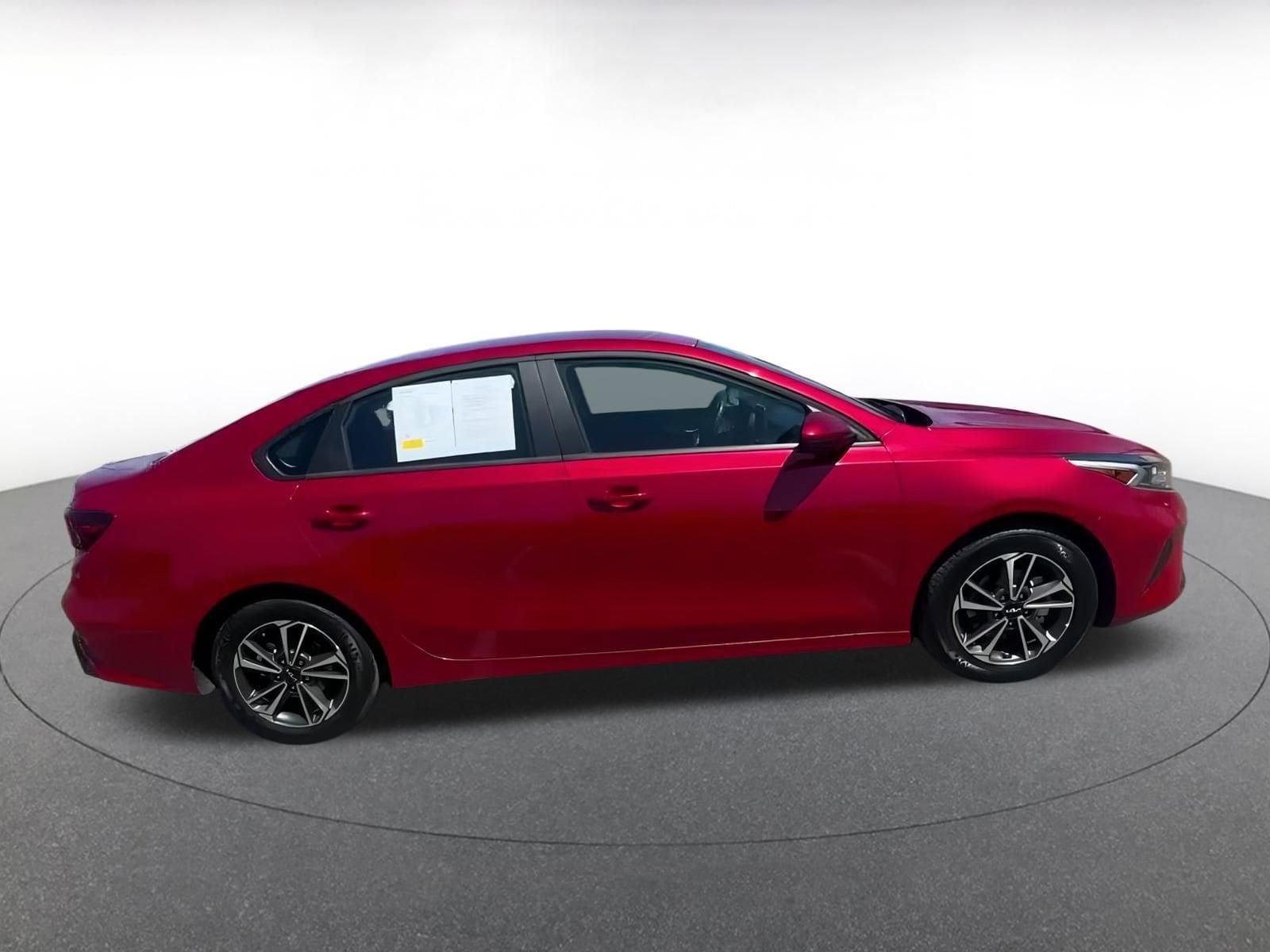 Thumbnail: 2024 Kia Forte - 16