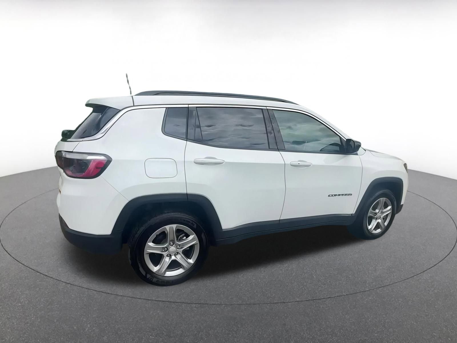 Thumbnail: 2023 Jeep Compass - 15