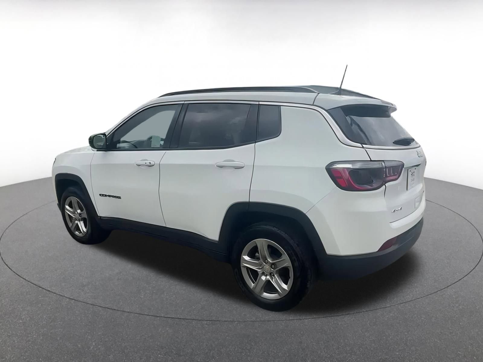 Thumbnail: 2023 Jeep Compass - 10
