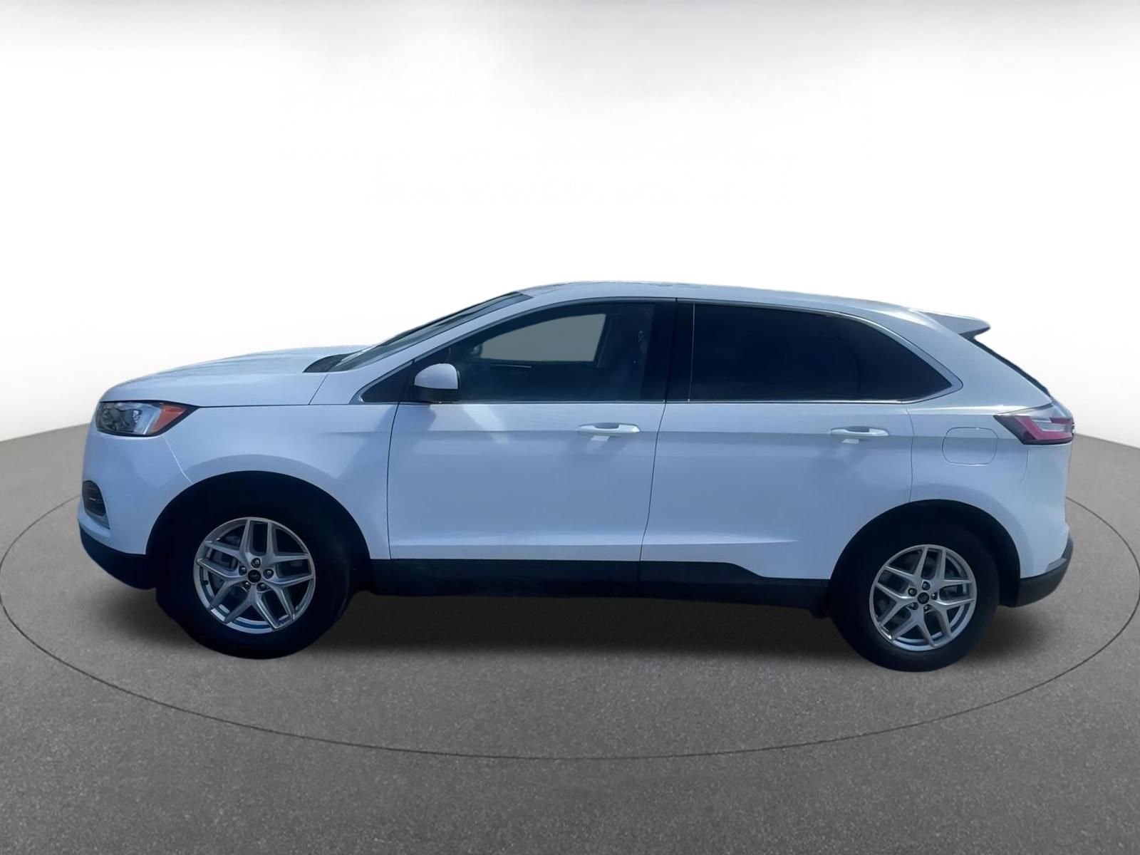 Image 7 of 2023 Ford Edge SUV