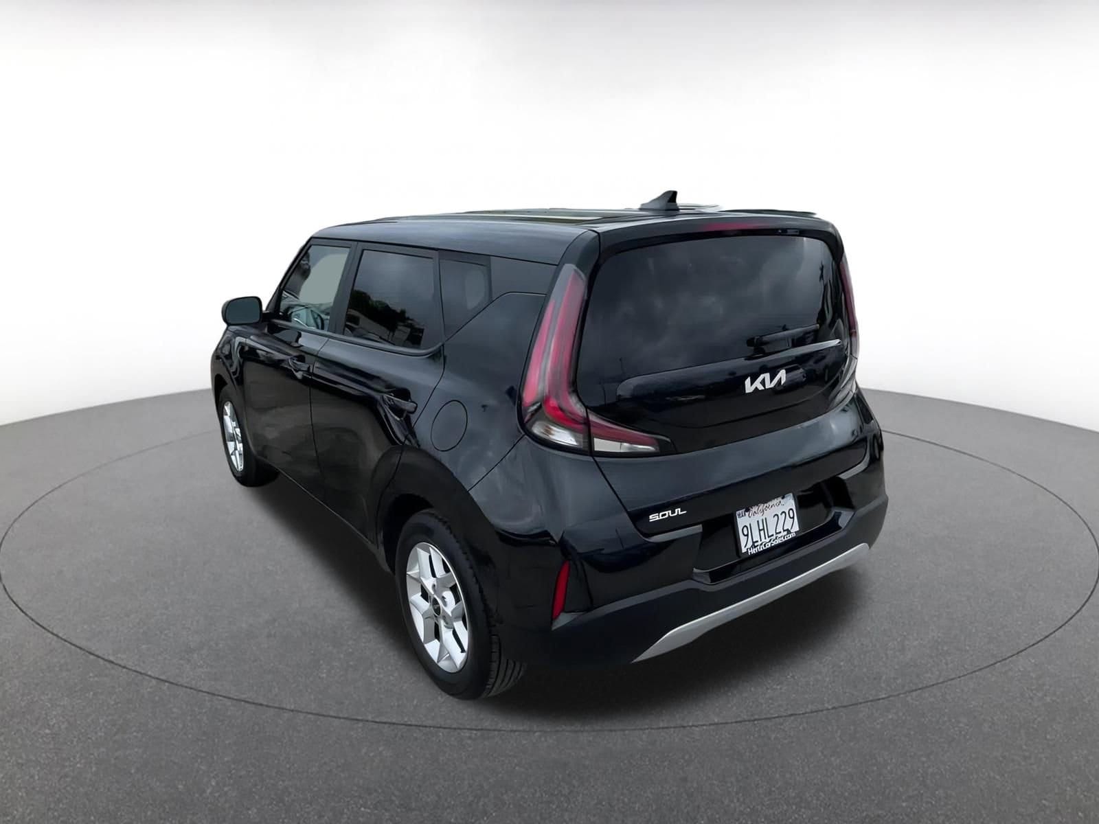 2024 Kia Soul LX 11