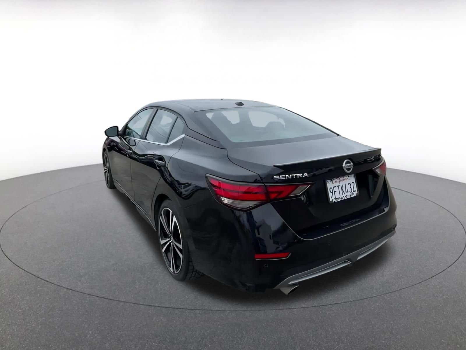 Thumbnail: 2021 Nissan Sentra - 11