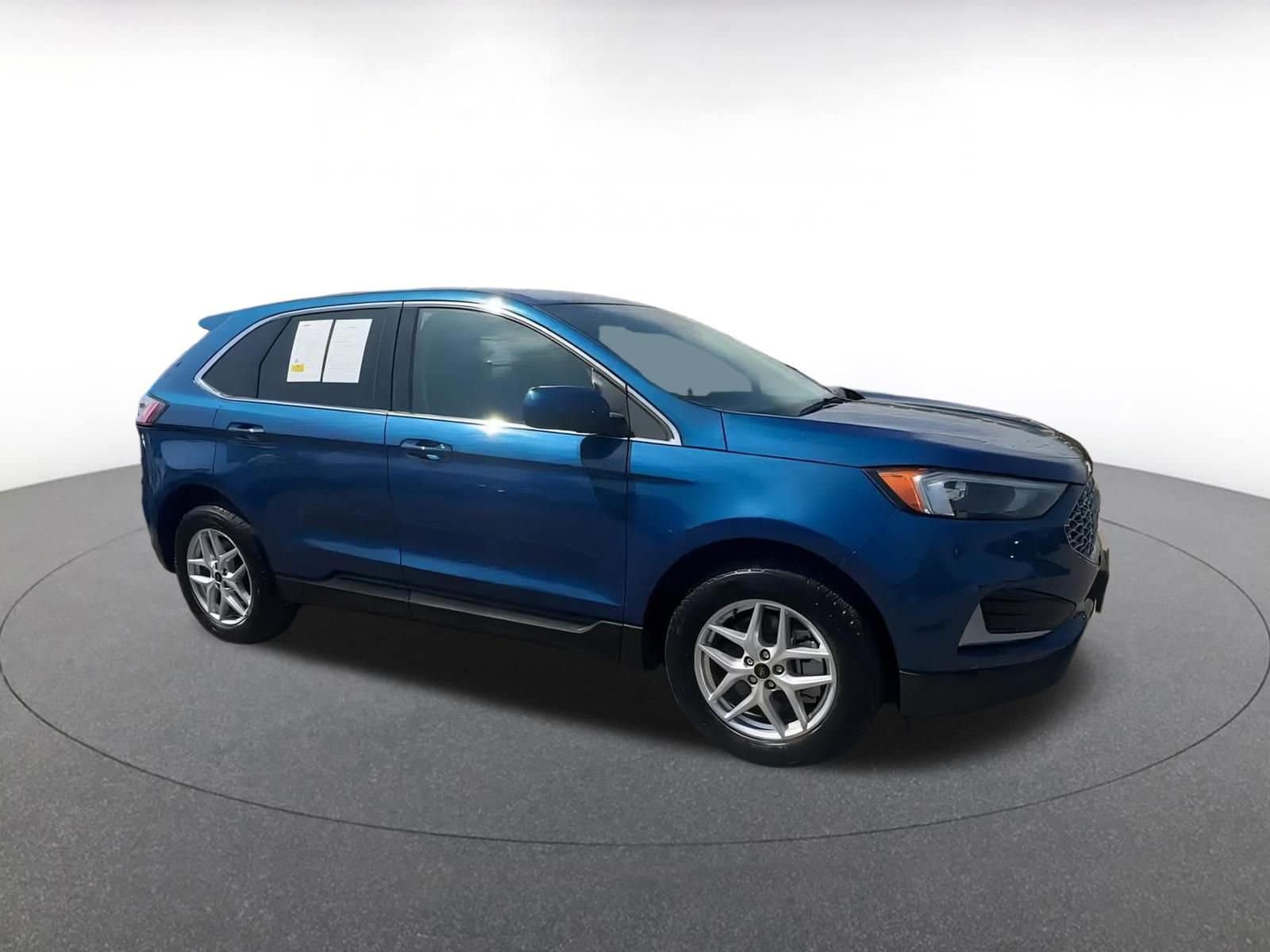 2023 Ford Edge SEL 2