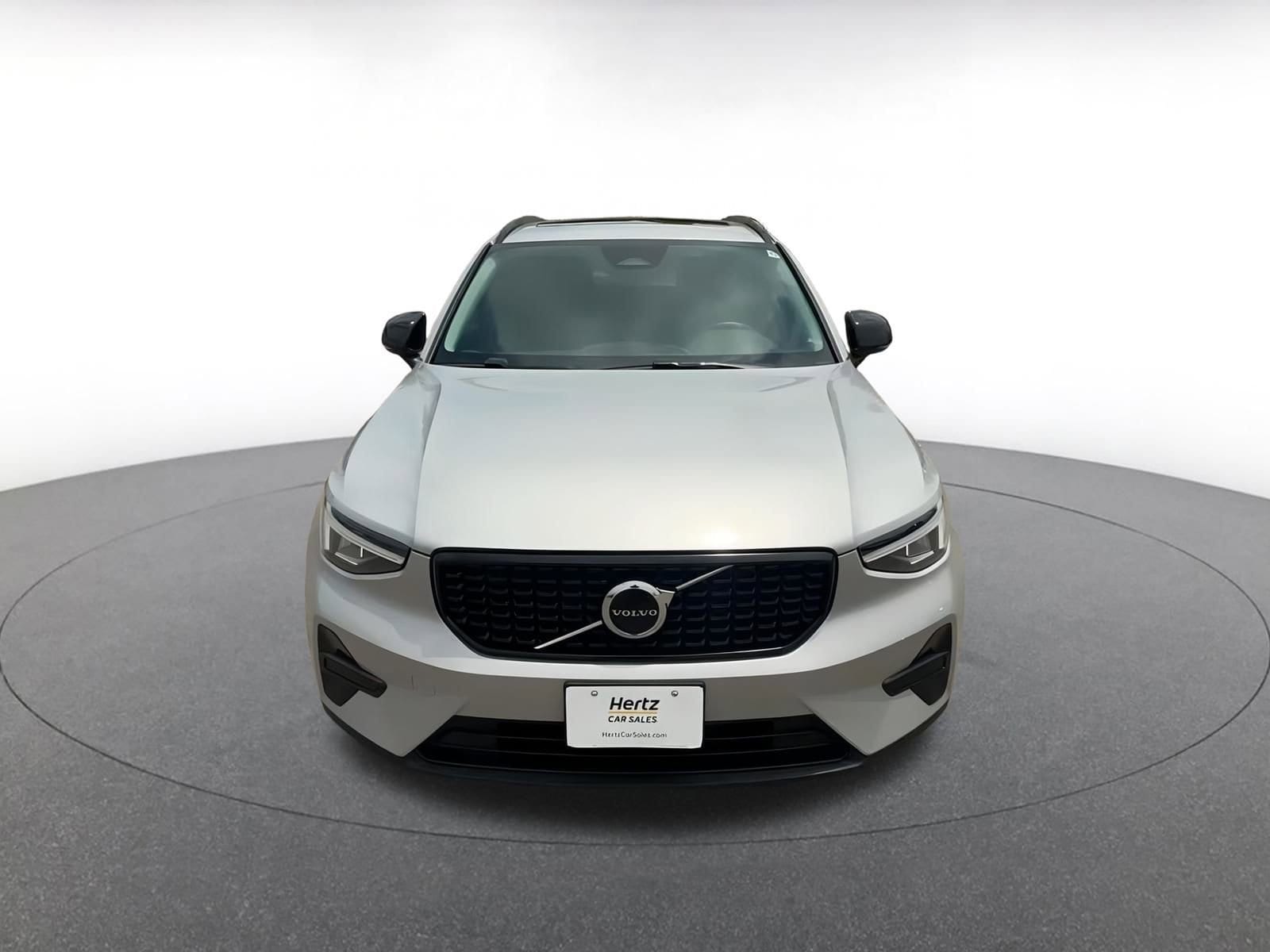 Image 5 of 2024 Volvo XC40 B5 Core SUV
