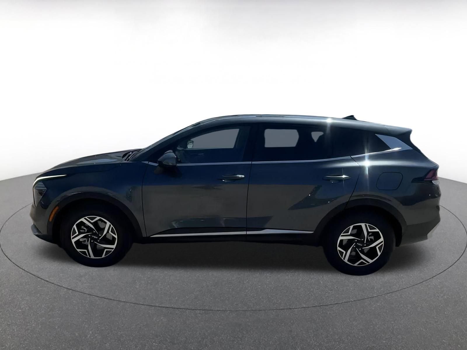 2024 Kia Sportage LX 8