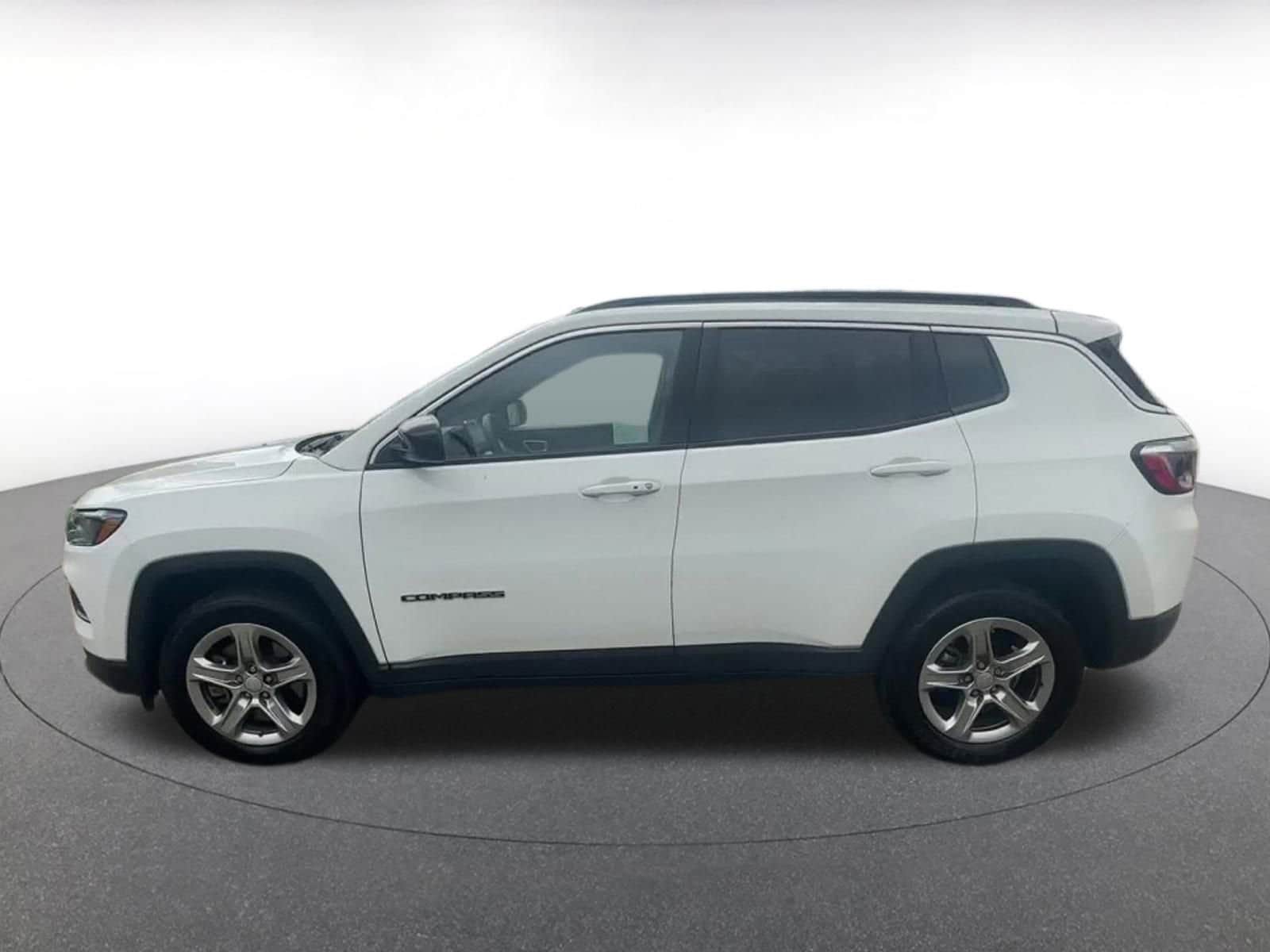 Thumbnail: 2023 Jeep Compass - 8