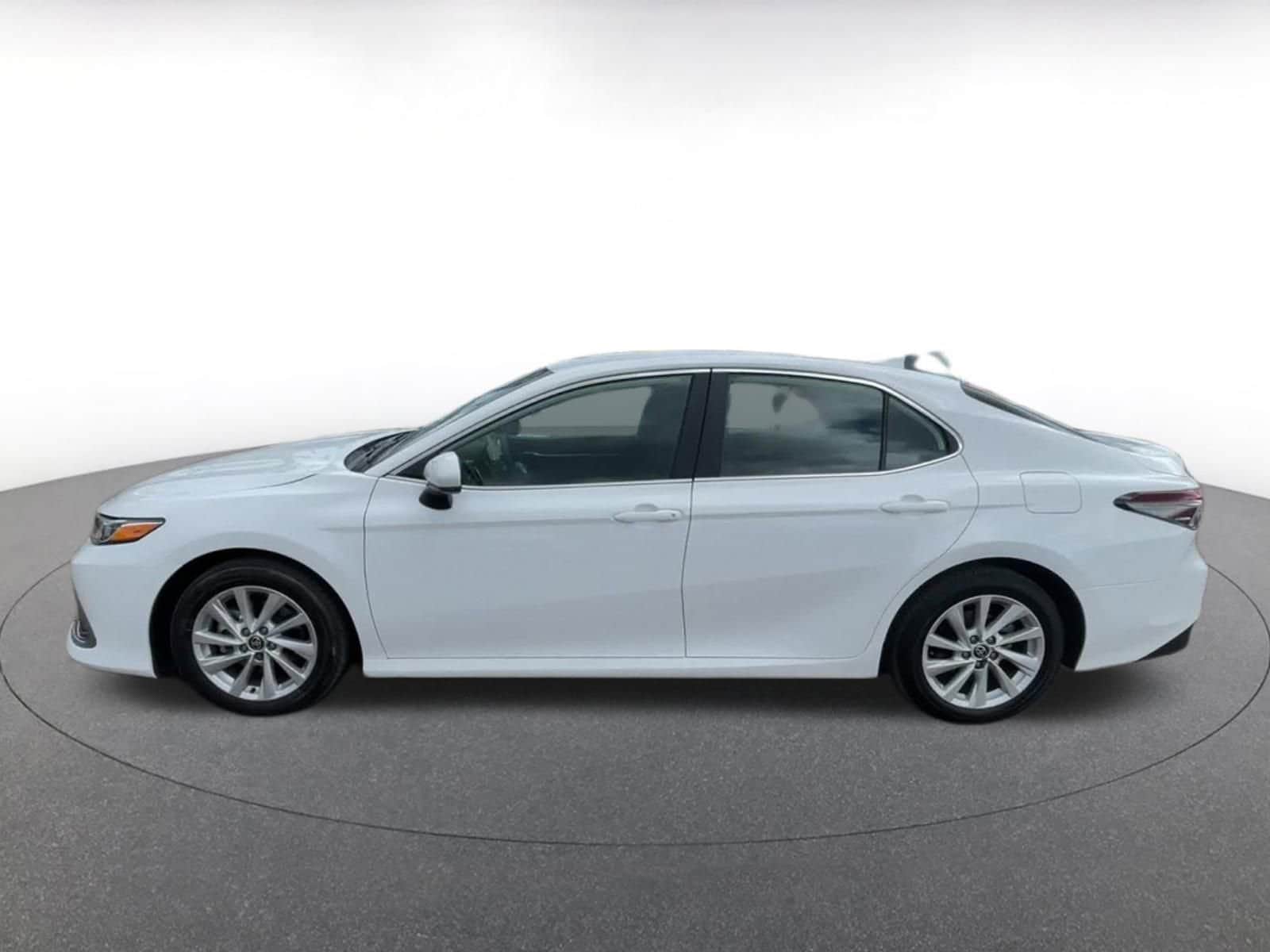 2024 Toyota Camry LE 8