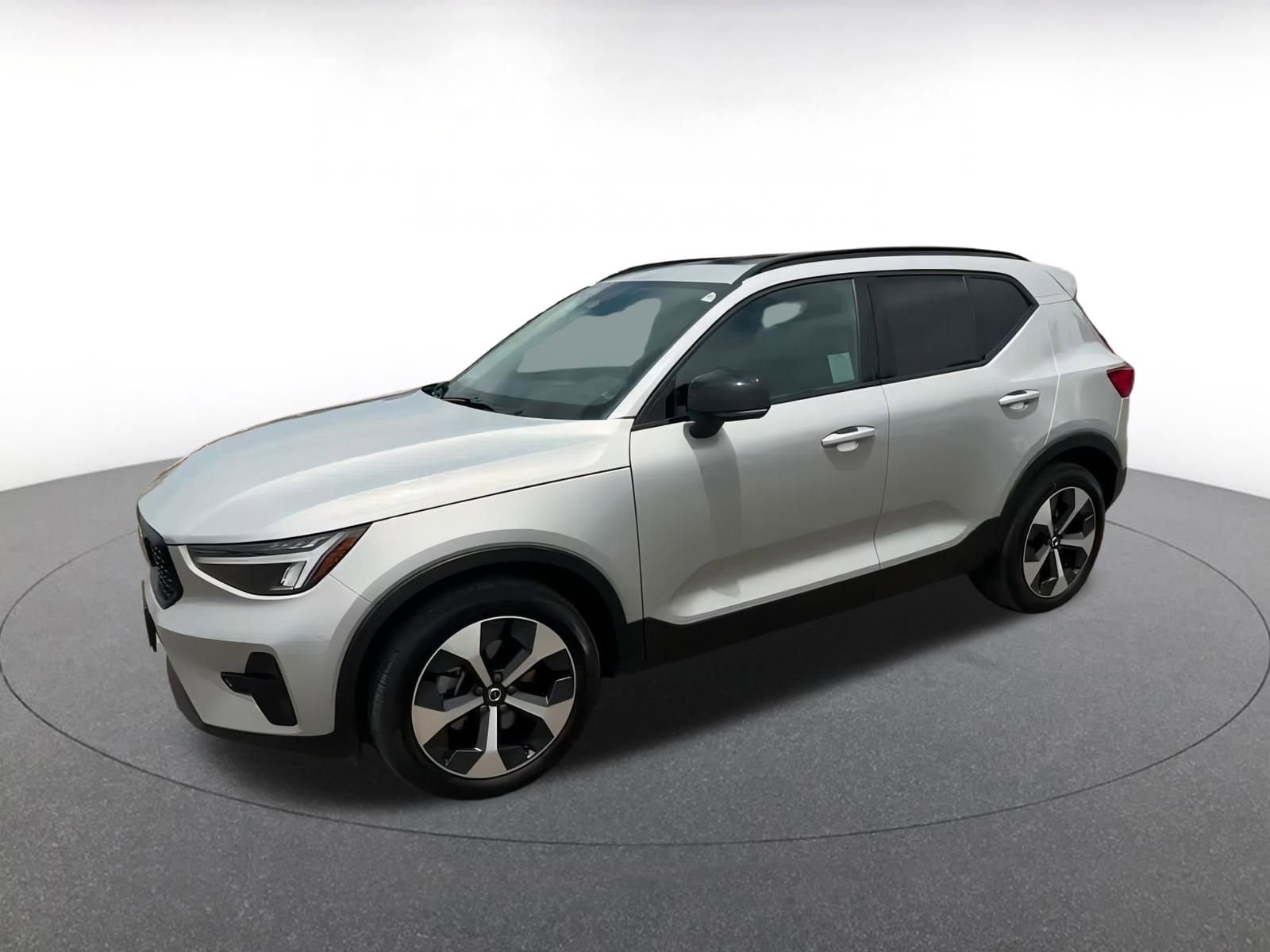 Image 7 of 2024 Volvo XC40 B5 Core SUV