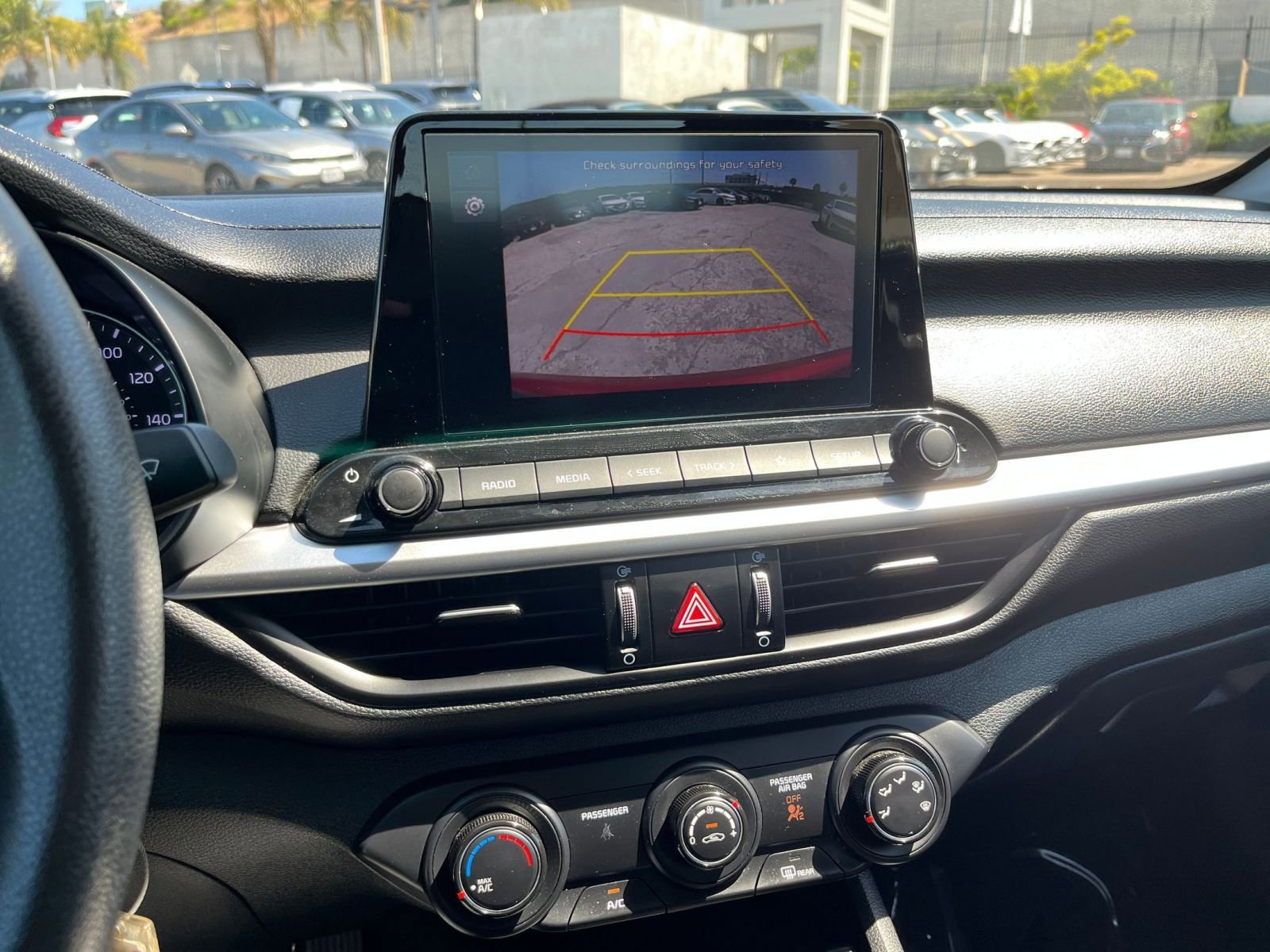 Thumbnail: 2024 Kia Forte - 17
