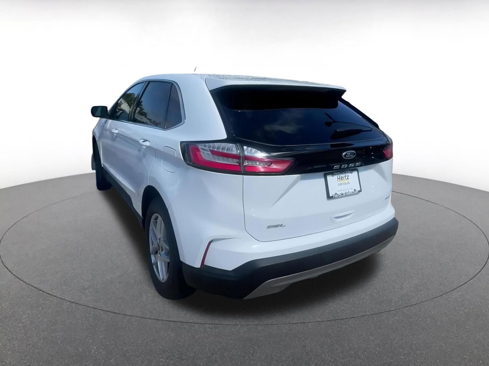 Image 10 of 2023 Ford Edge SUV