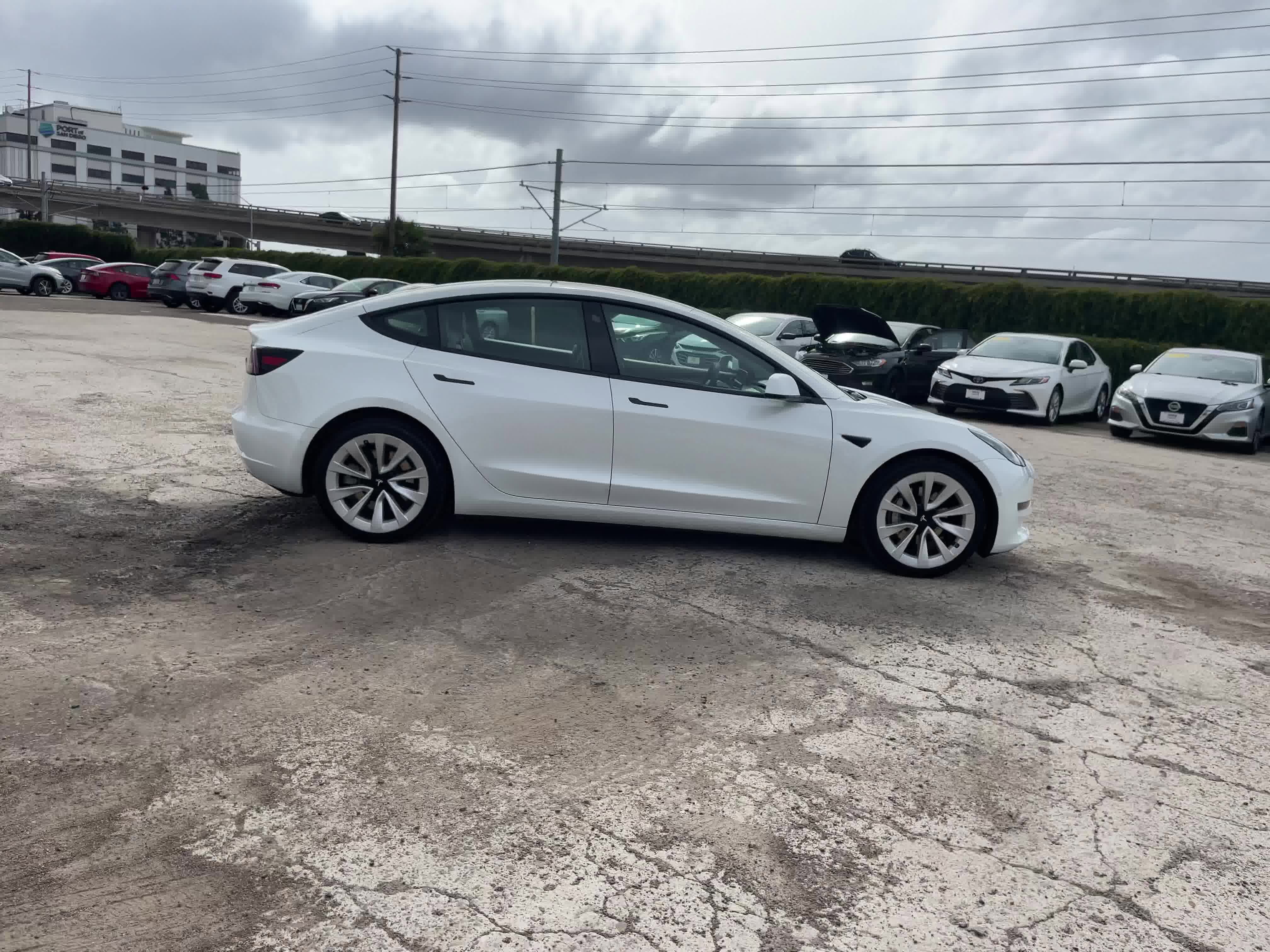 2022 Tesla Model 3 LONG RANGE AWD 16