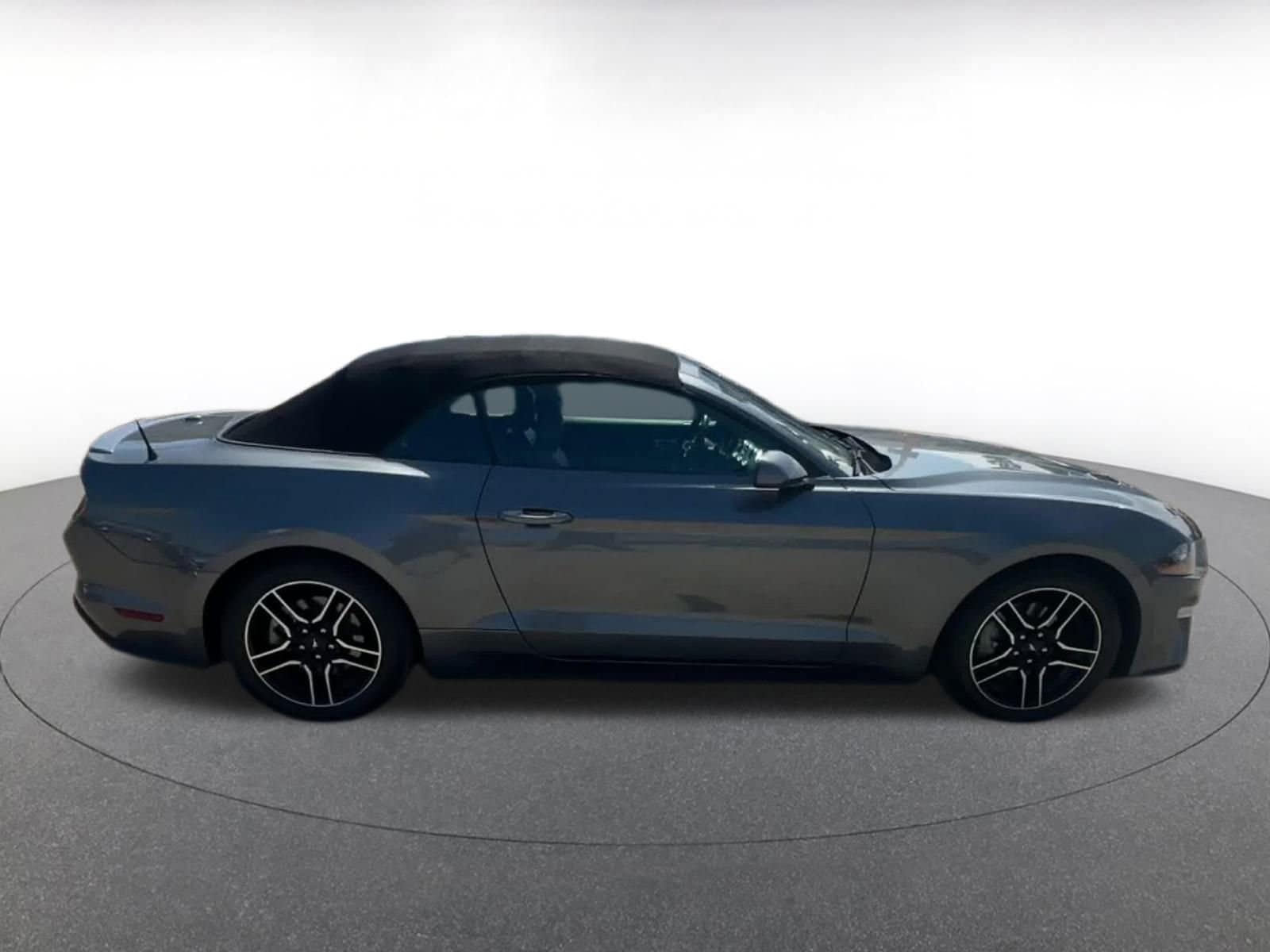 Thumbnail: 2022 Ford Mustang - 16