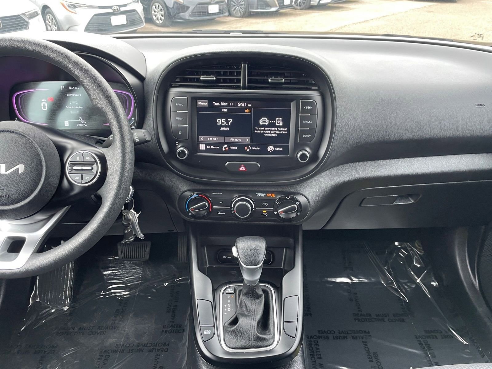 2024 Kia Soul LX 18