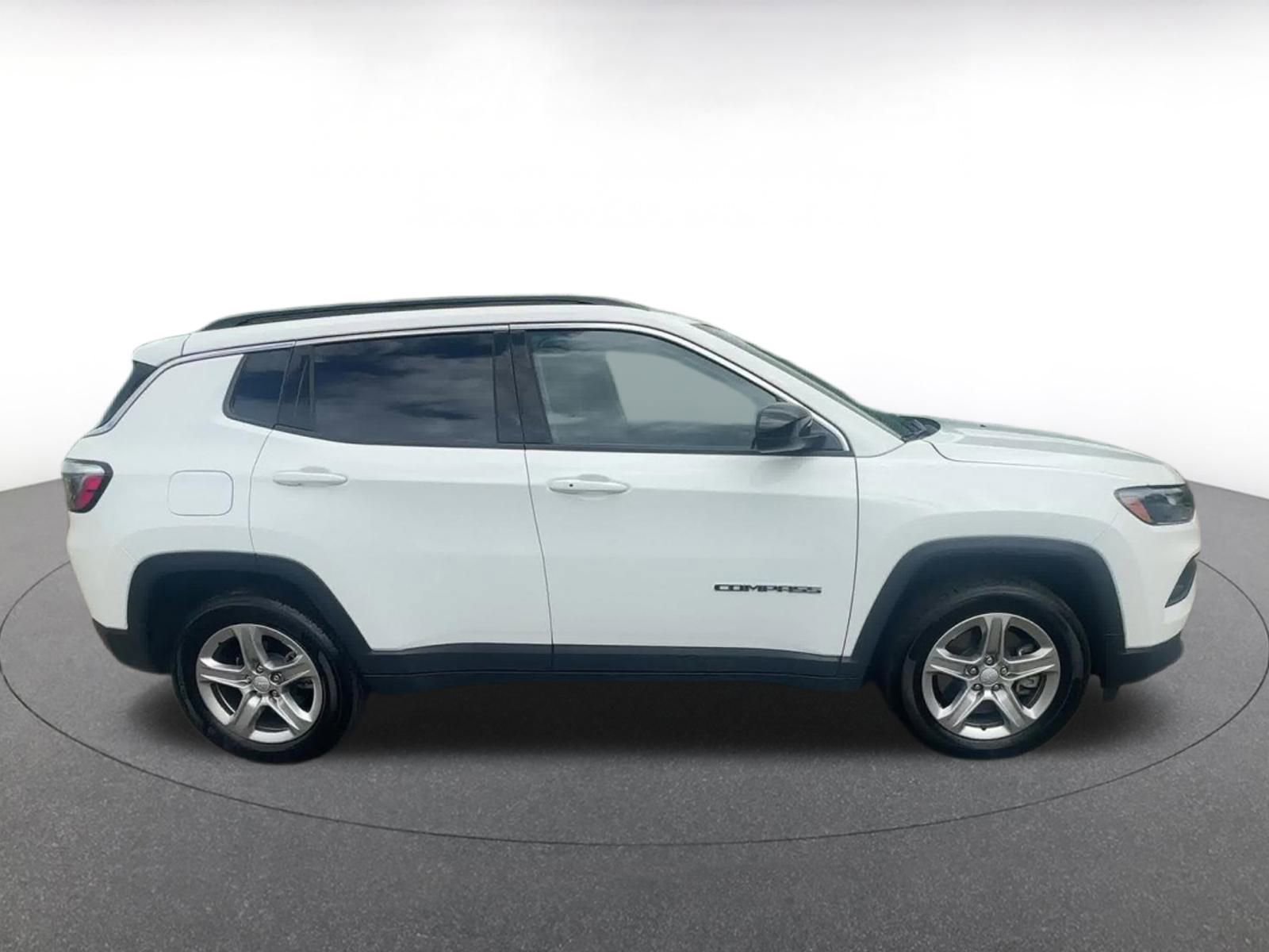 Thumbnail: 2023 Jeep Compass - 16