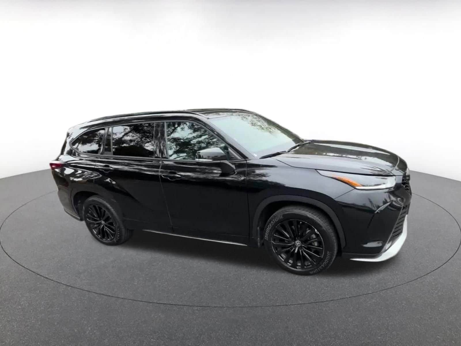 Thumbnail: 2025 Toyota Highlander - 2