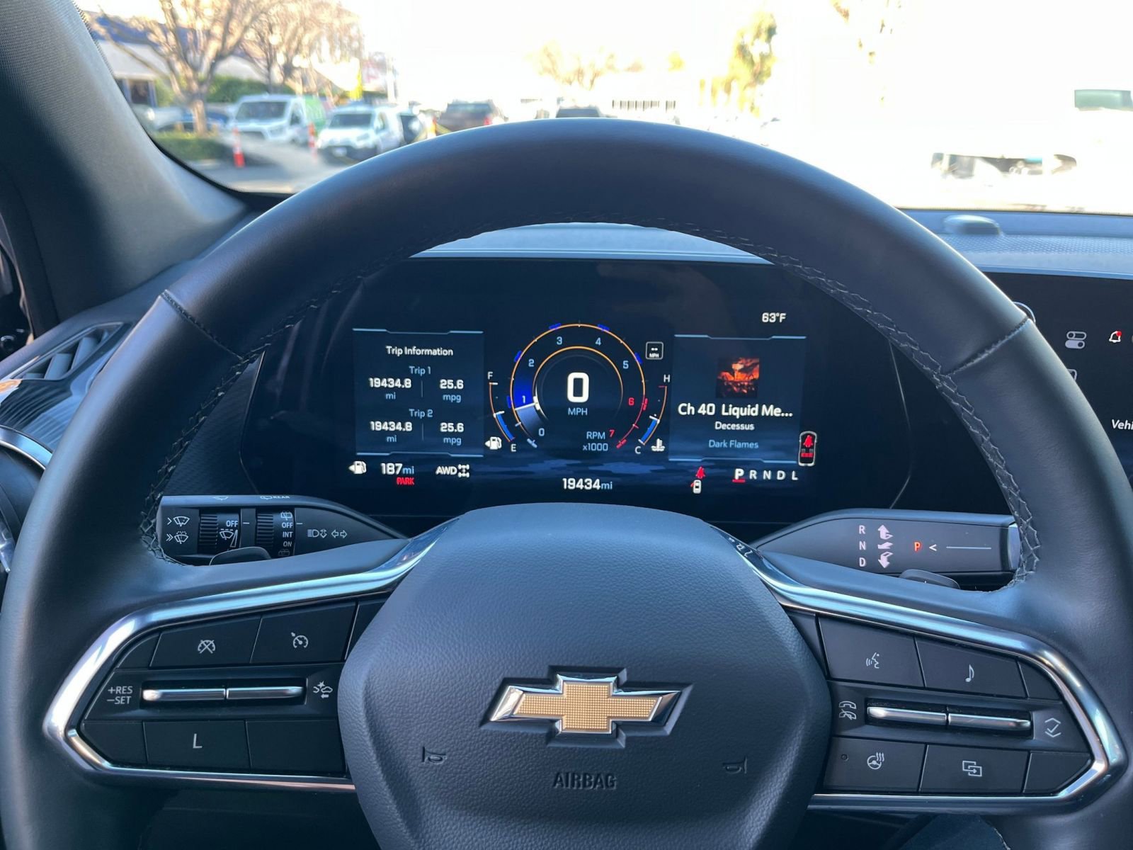 Thumbnail: 2025 Chevrolet Equinox - 25