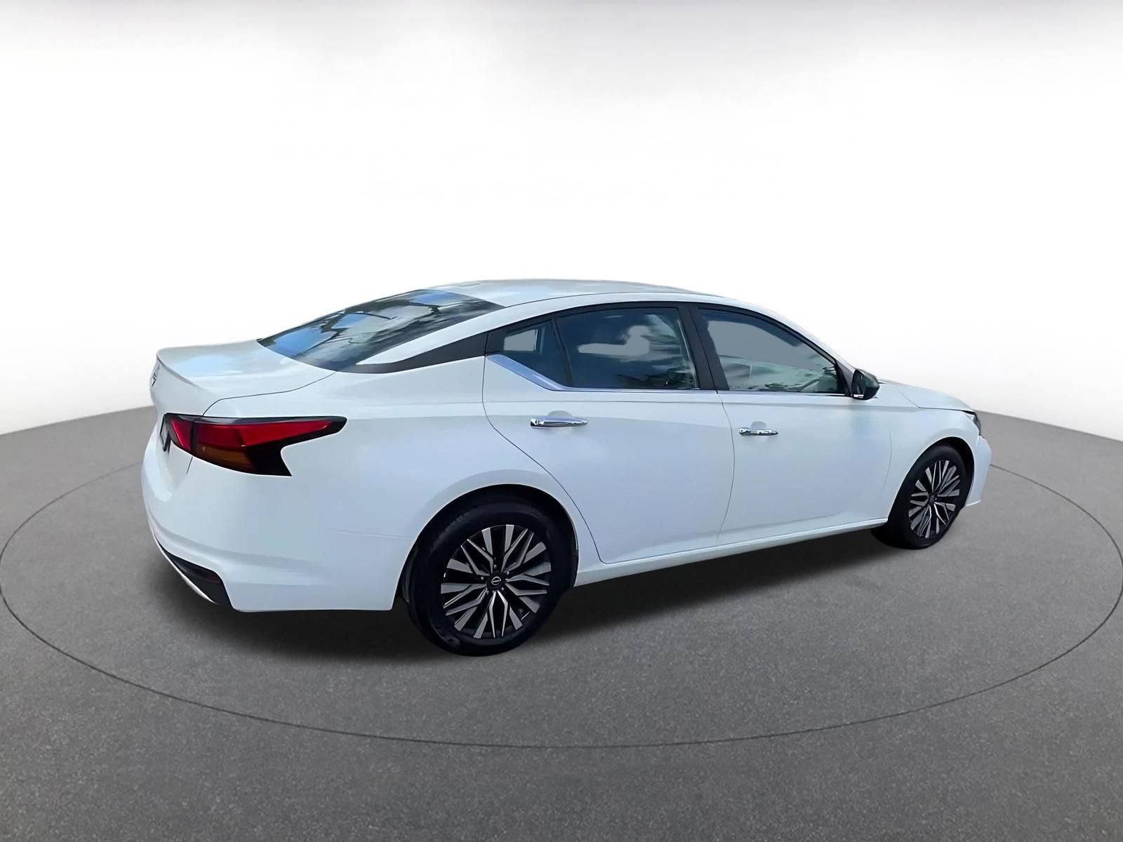 Thumbnail: 2025 Nissan Altima - 15