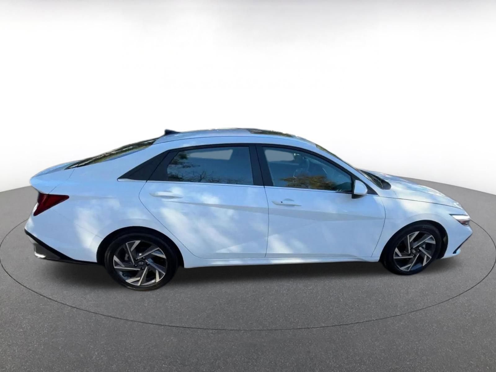 Thumbnail: 2025 Hyundai Elantra - 16