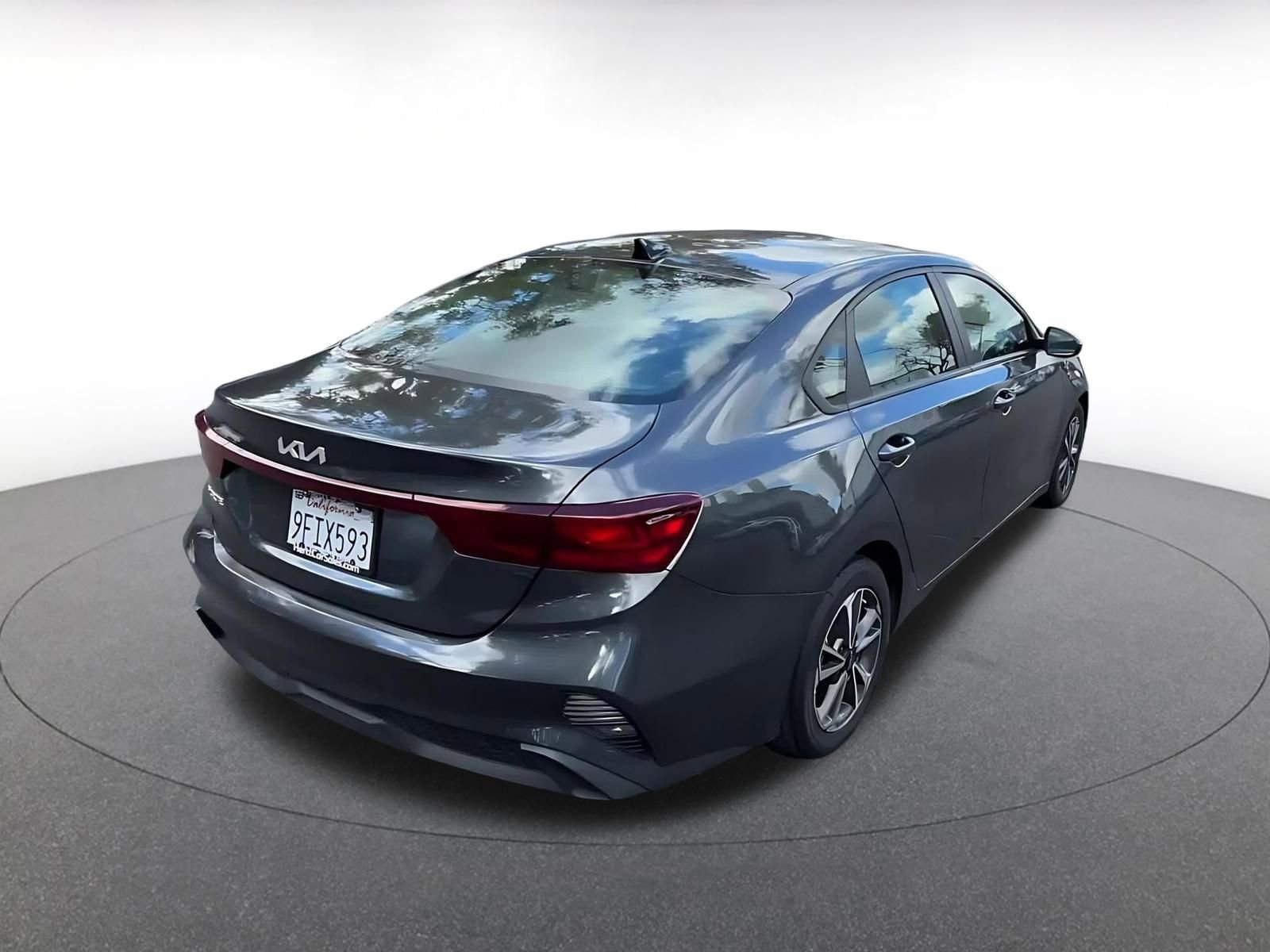 Thumbnail: 2024 Kia Forte - 15