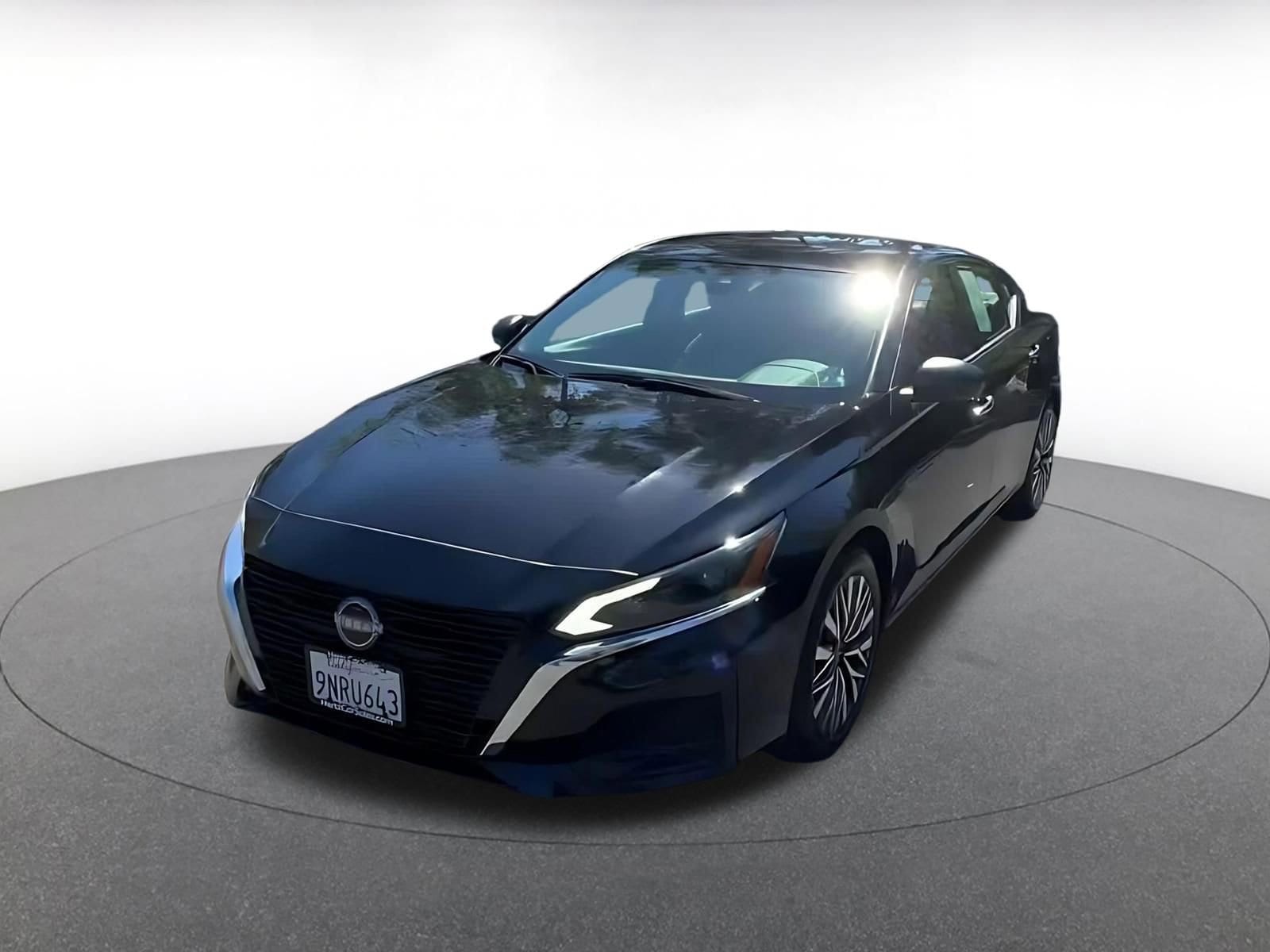 Thumbnail: 2025 Nissan Altima - 7