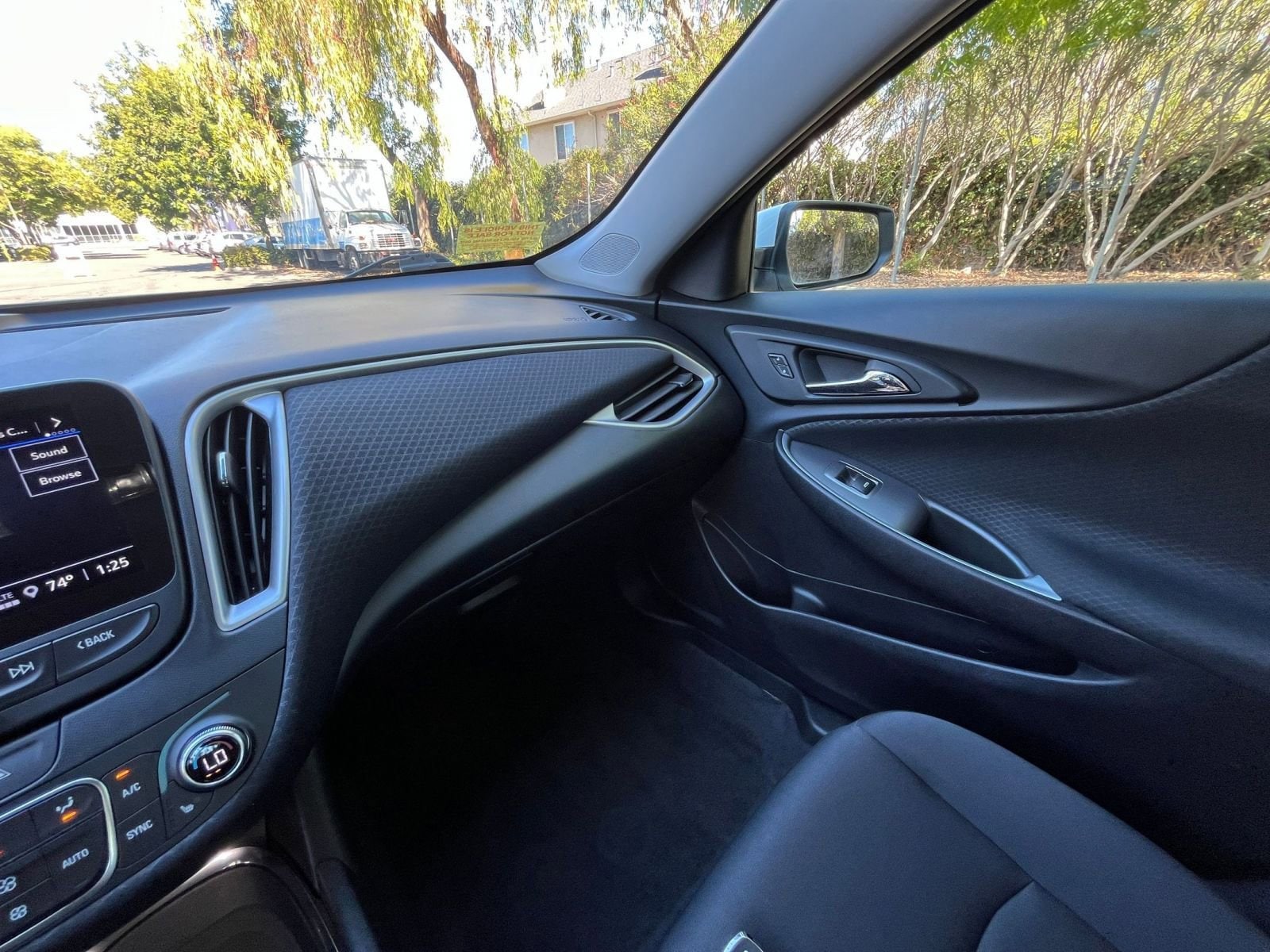 Thumbnail: 2024 Chevrolet Malibu - 34