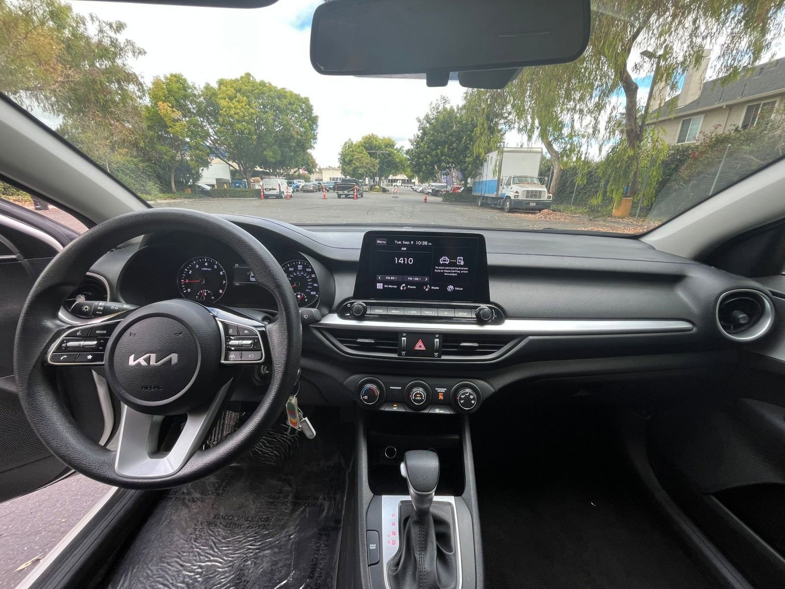 Thumbnail: 2023 Kia Forte - 31