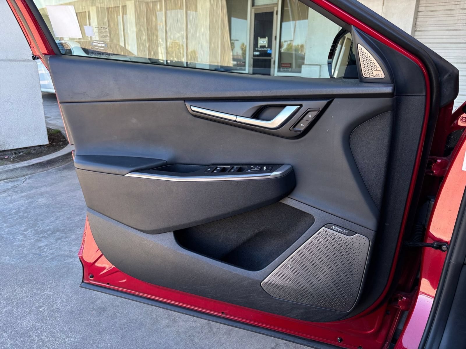 Thumbnail: 2023 Kia EV6 - 23