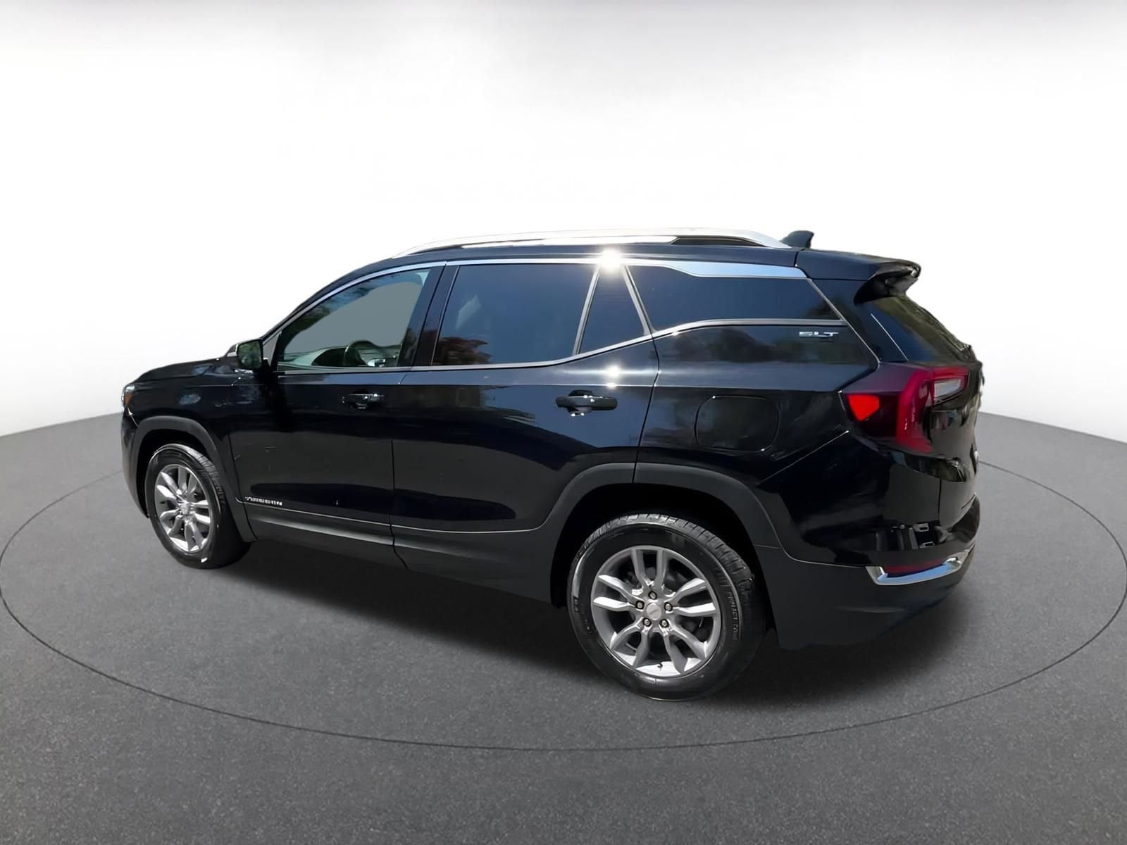Thumbnail: 2024 GMC Terrain - 10