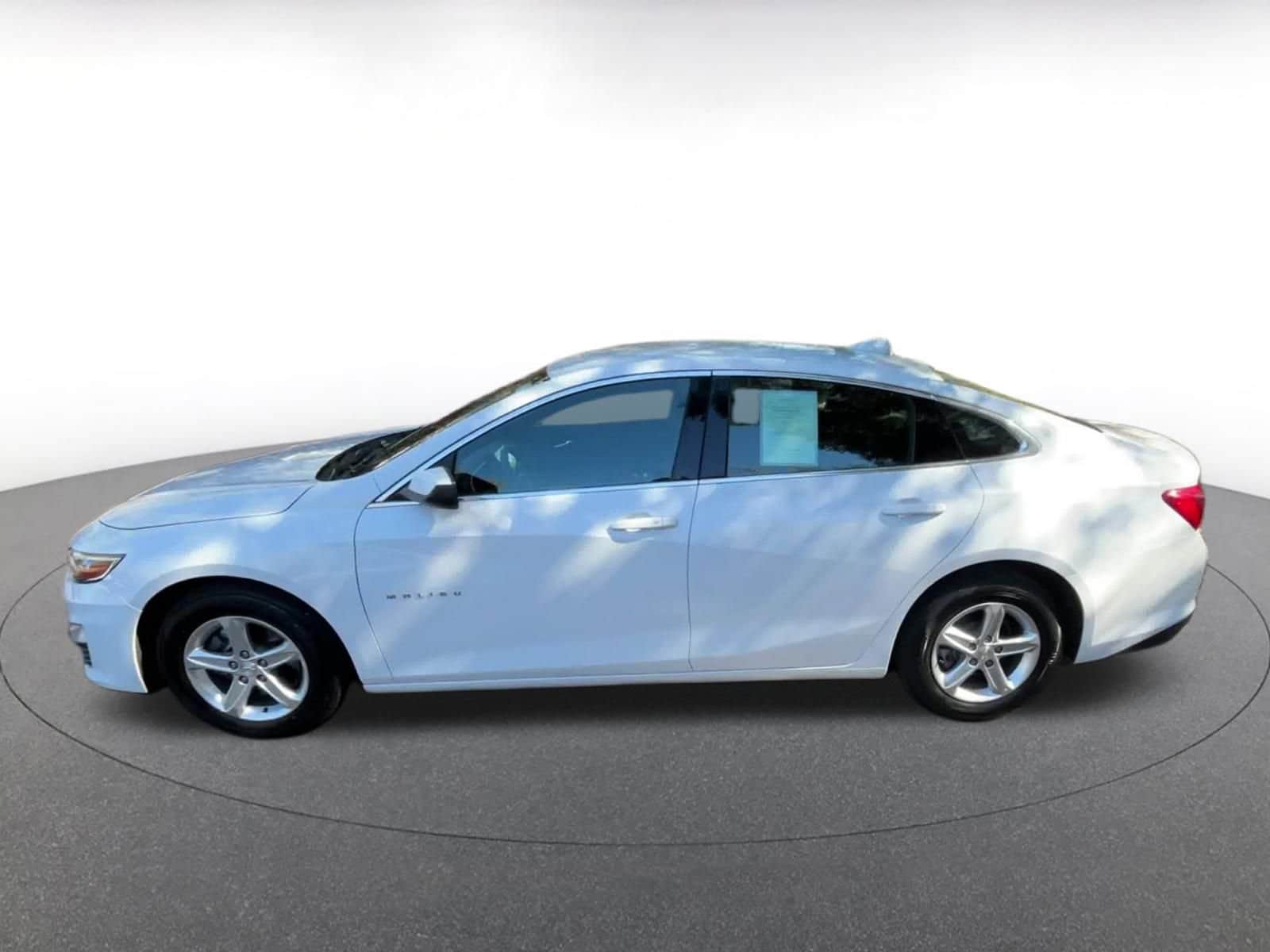 Thumbnail: 2024 Chevrolet Malibu - 9