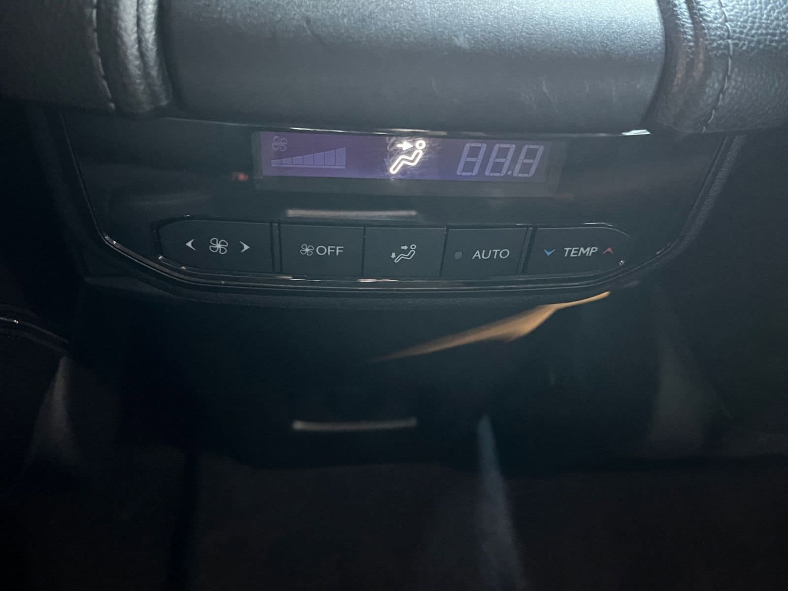 Thumbnail: 2025 Toyota Grand Highlander - 25