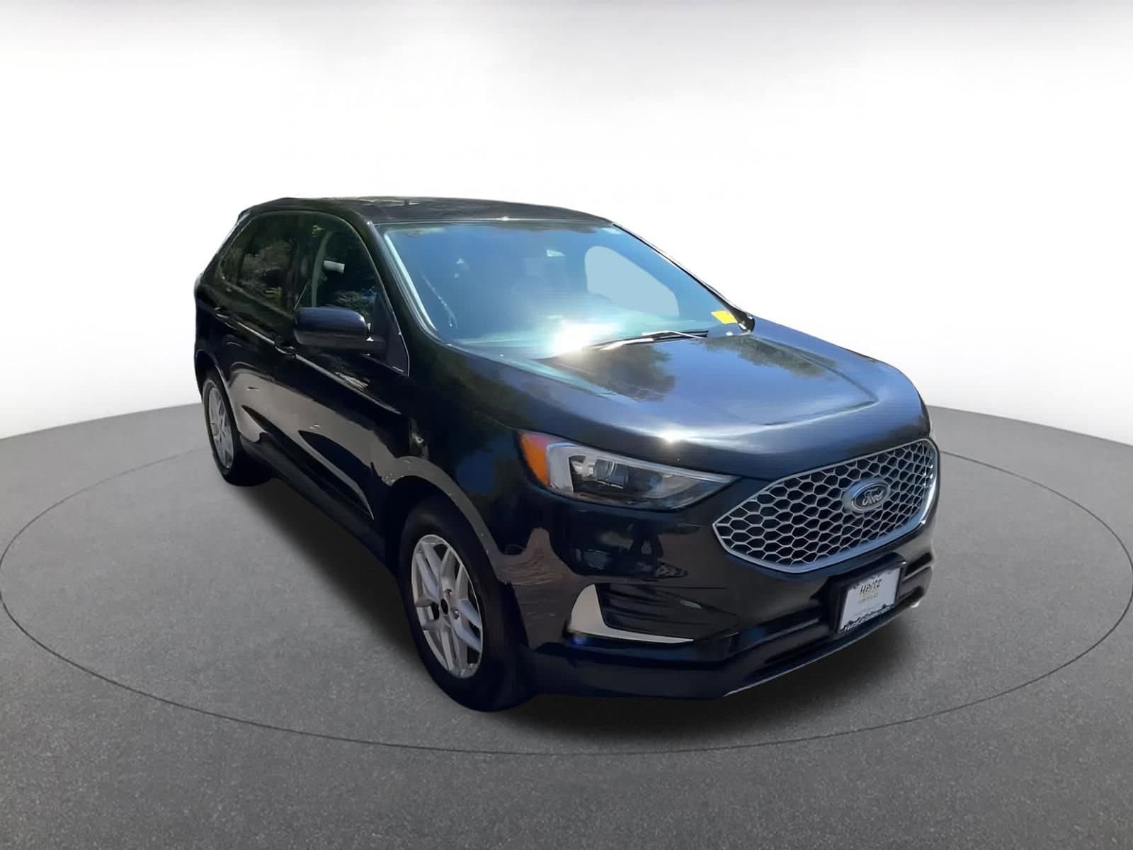 Thumbnail: 2024 Ford Edge - 3