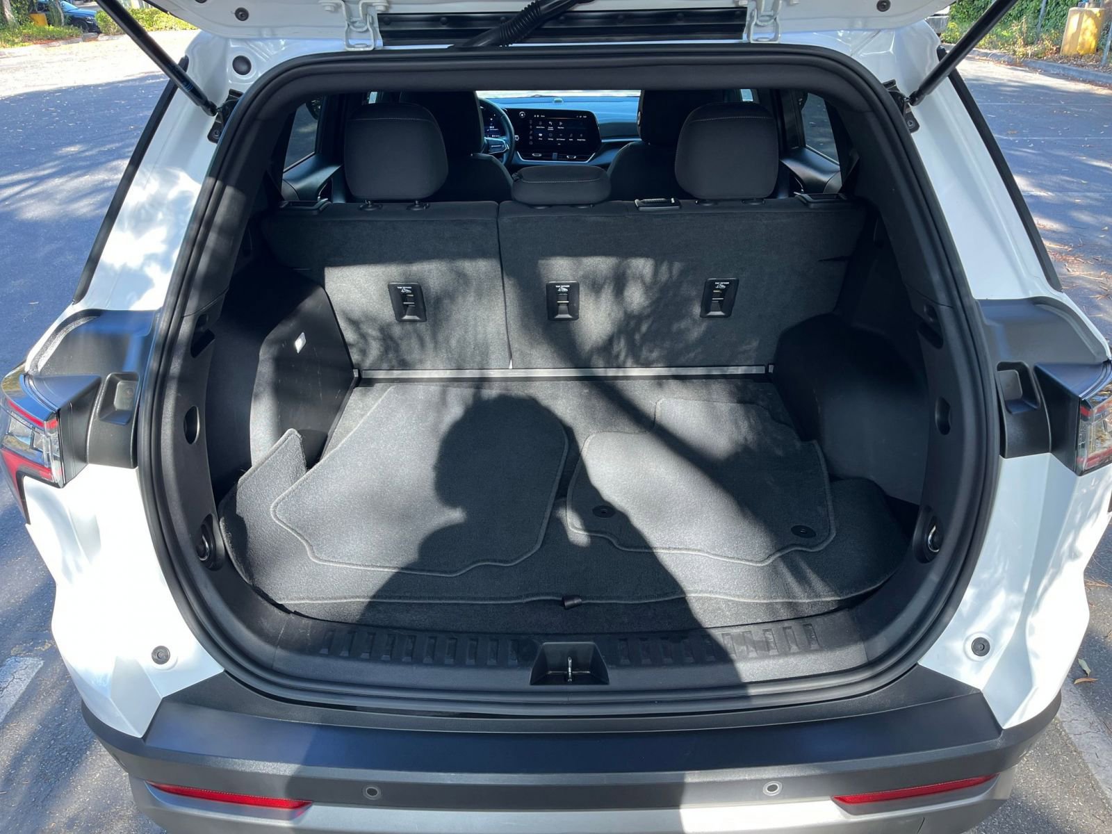 Thumbnail: 2025 Chevrolet Equinox - 30