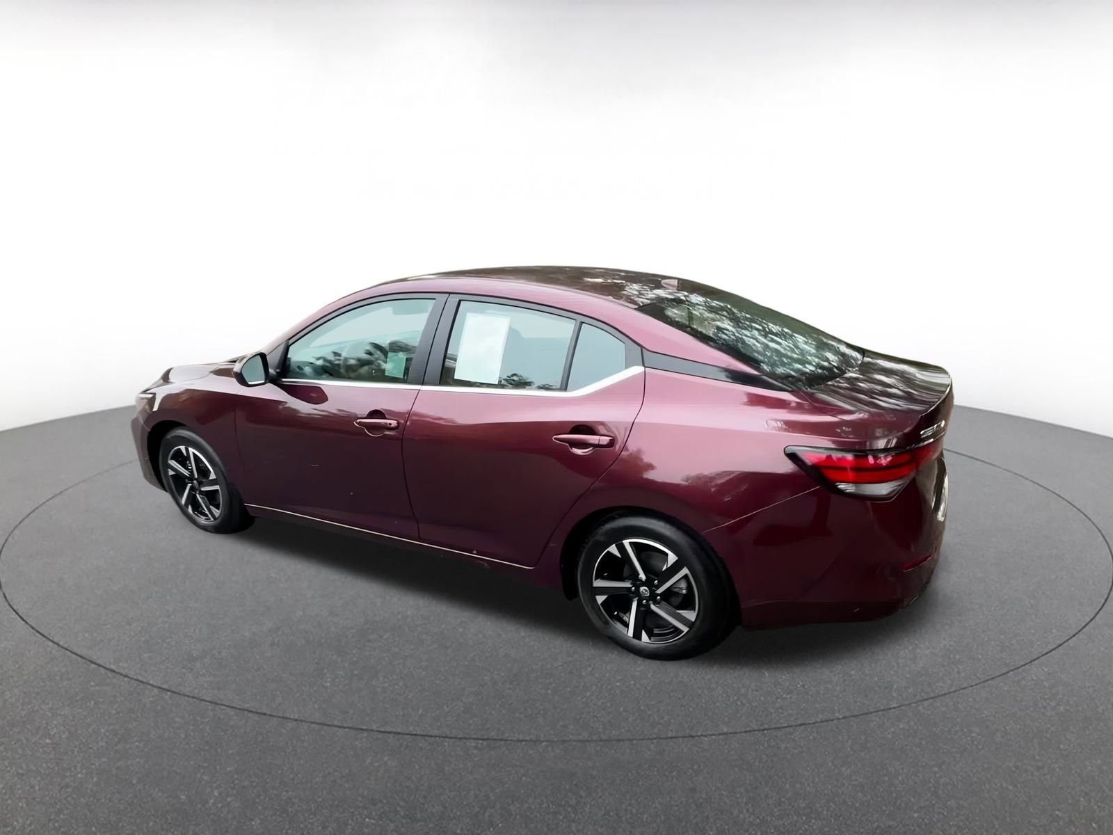 Thumbnail: 2024 Nissan Sentra - 10