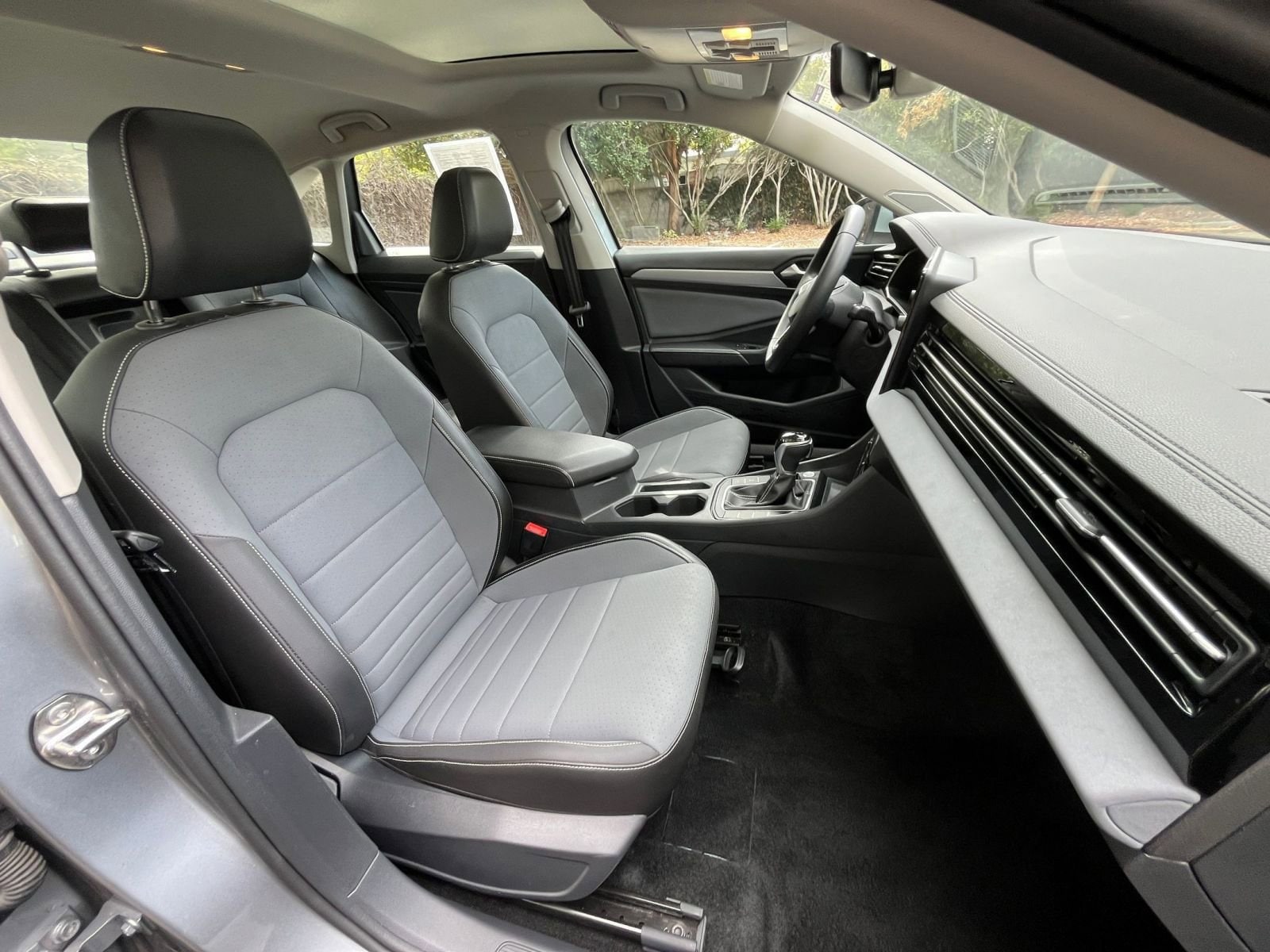 Thumbnail: 2025 Volkswagen Jetta - 34