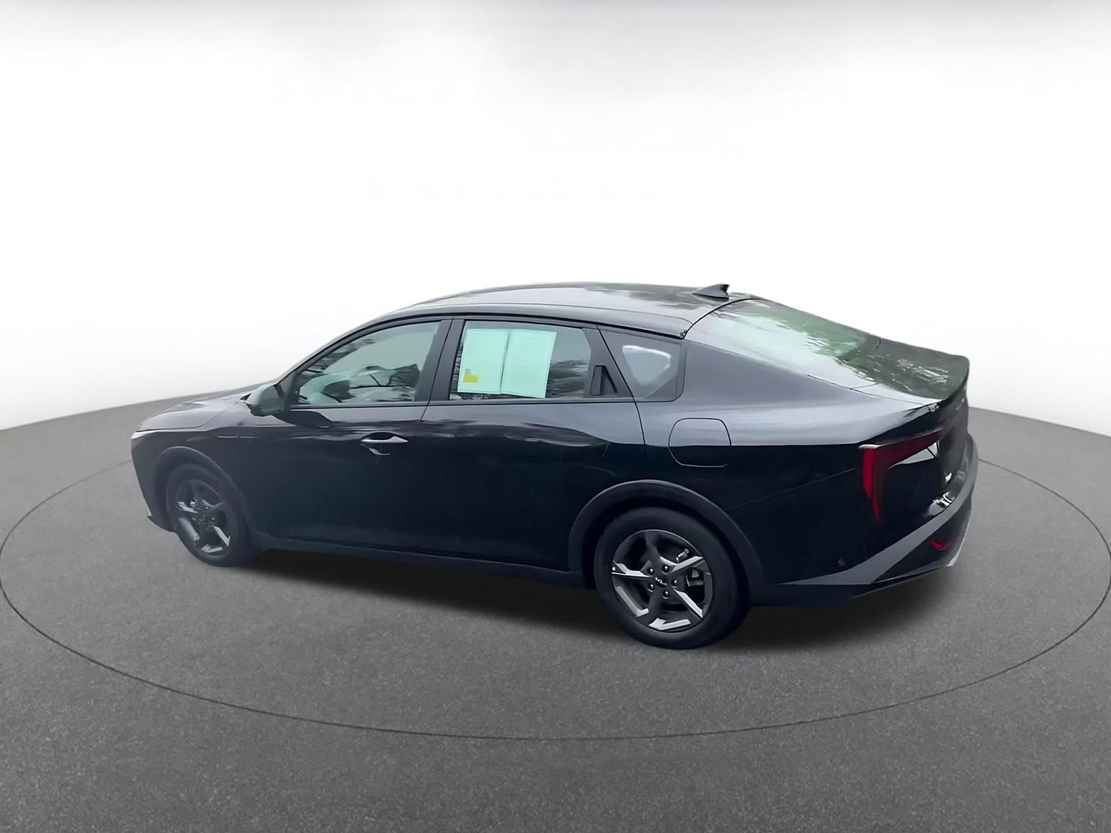 Thumbnail: 2025 Kia K4 - 10