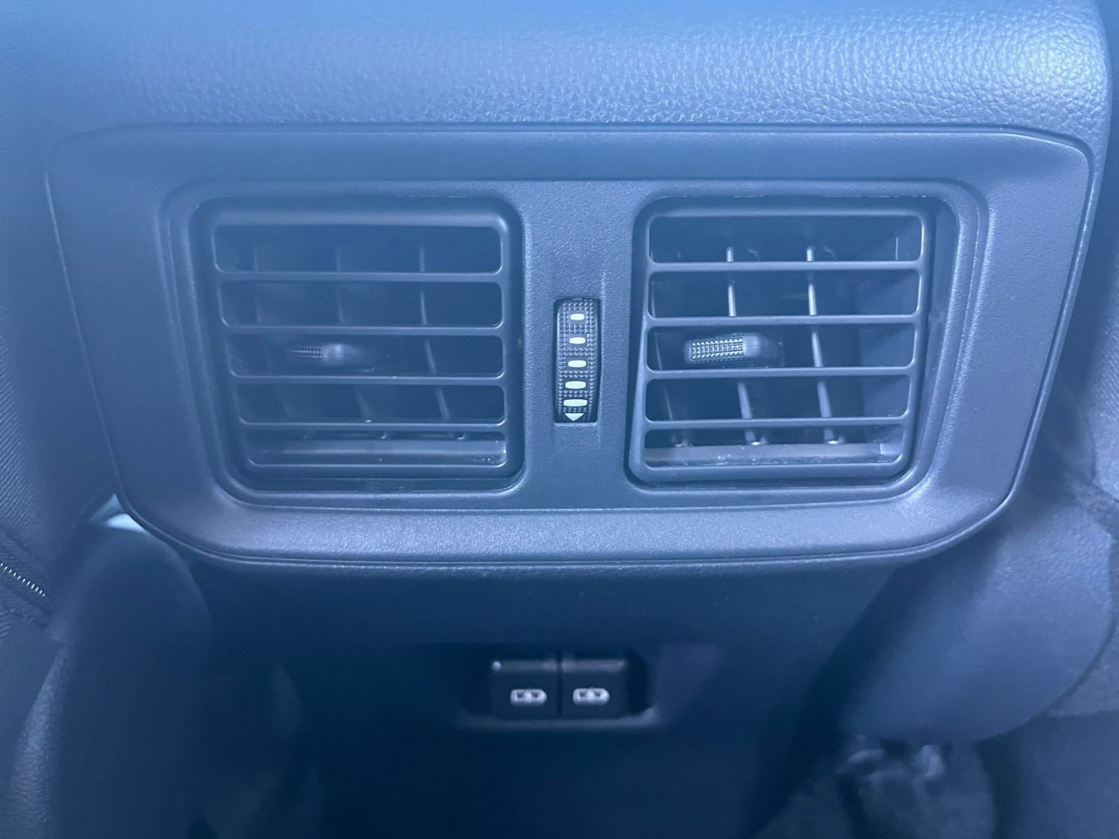 Thumbnail: 2025 Toyota RAV4 - 23