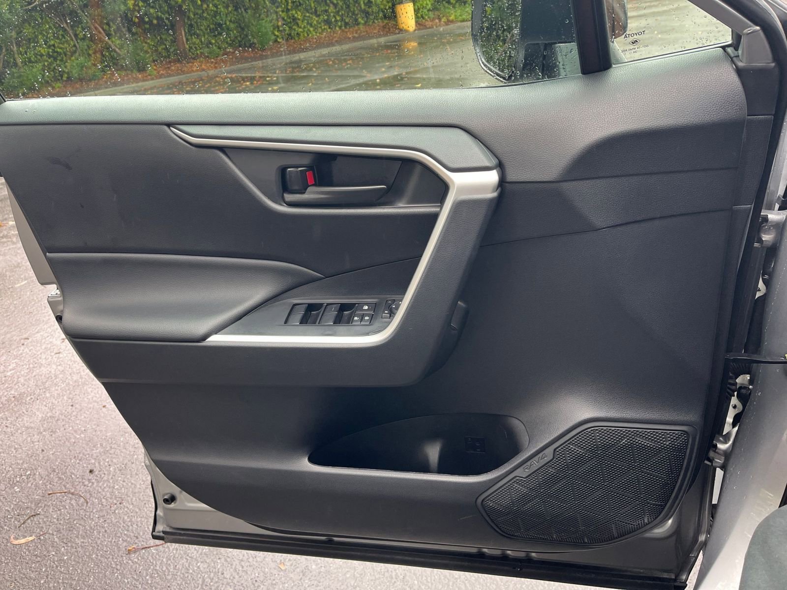 Thumbnail: 2025 Toyota RAV4 - 20