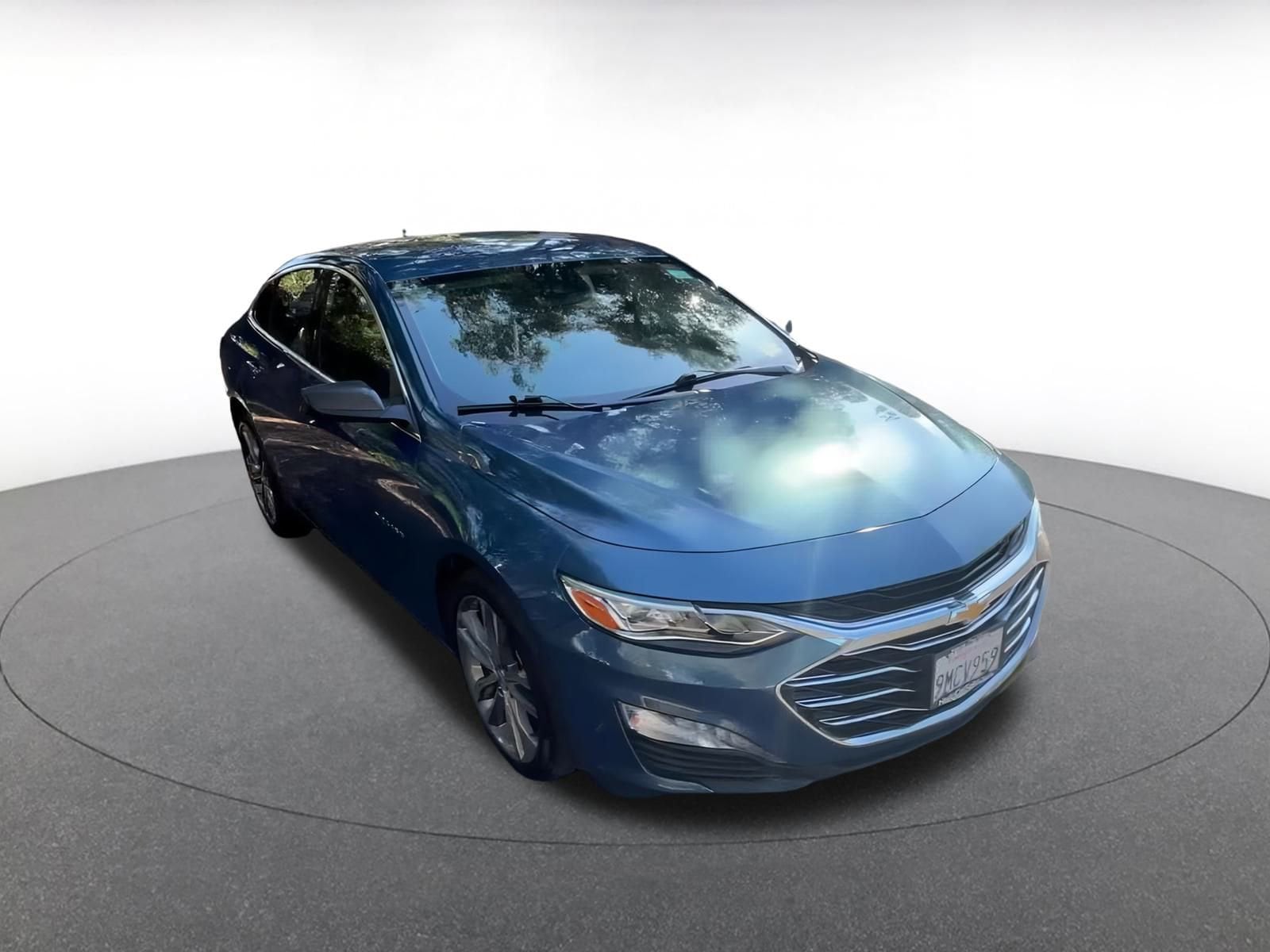 Thumbnail: 2024 Chevrolet Malibu - 3