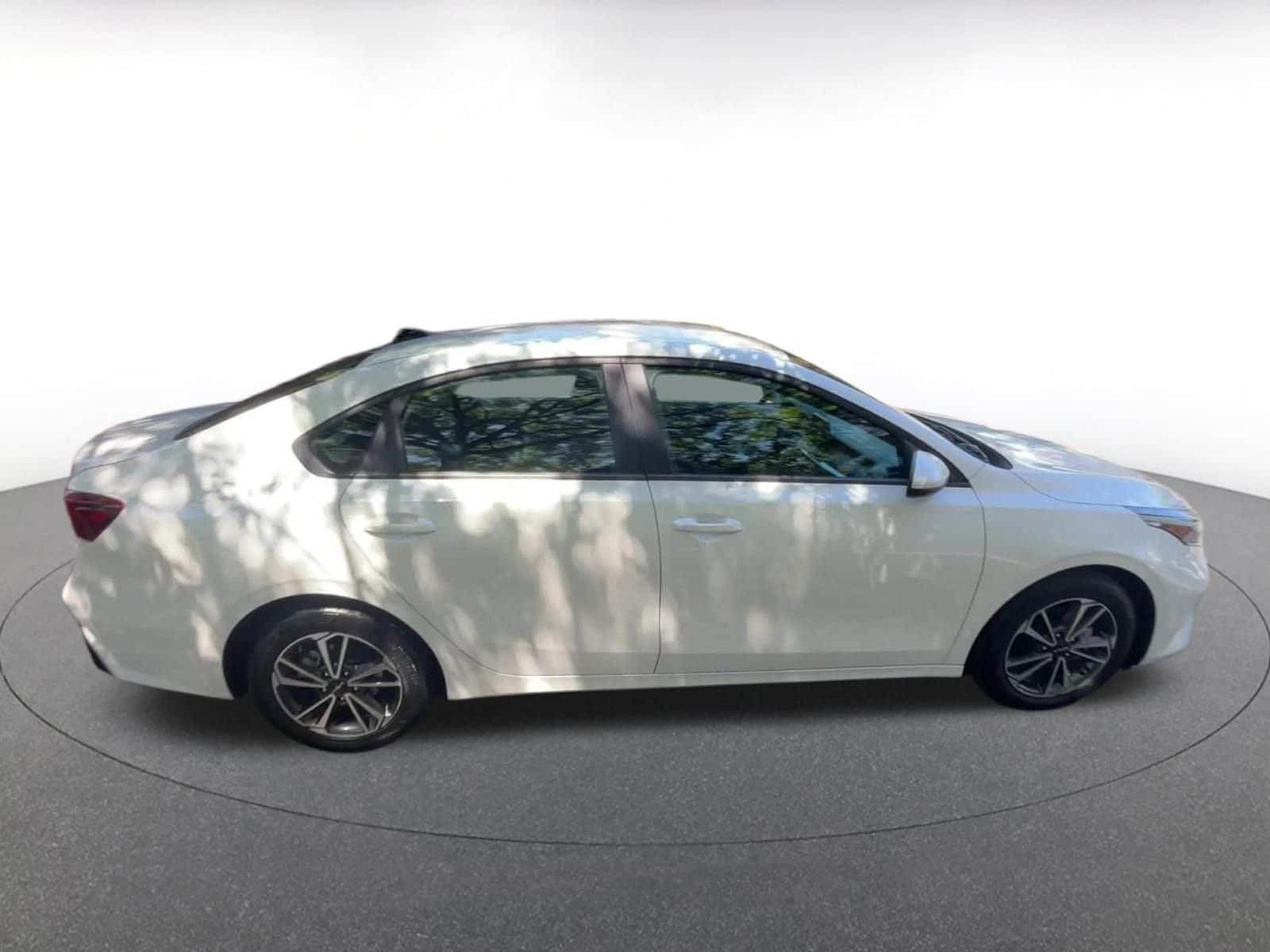 Thumbnail: 2024 Kia Forte - 13