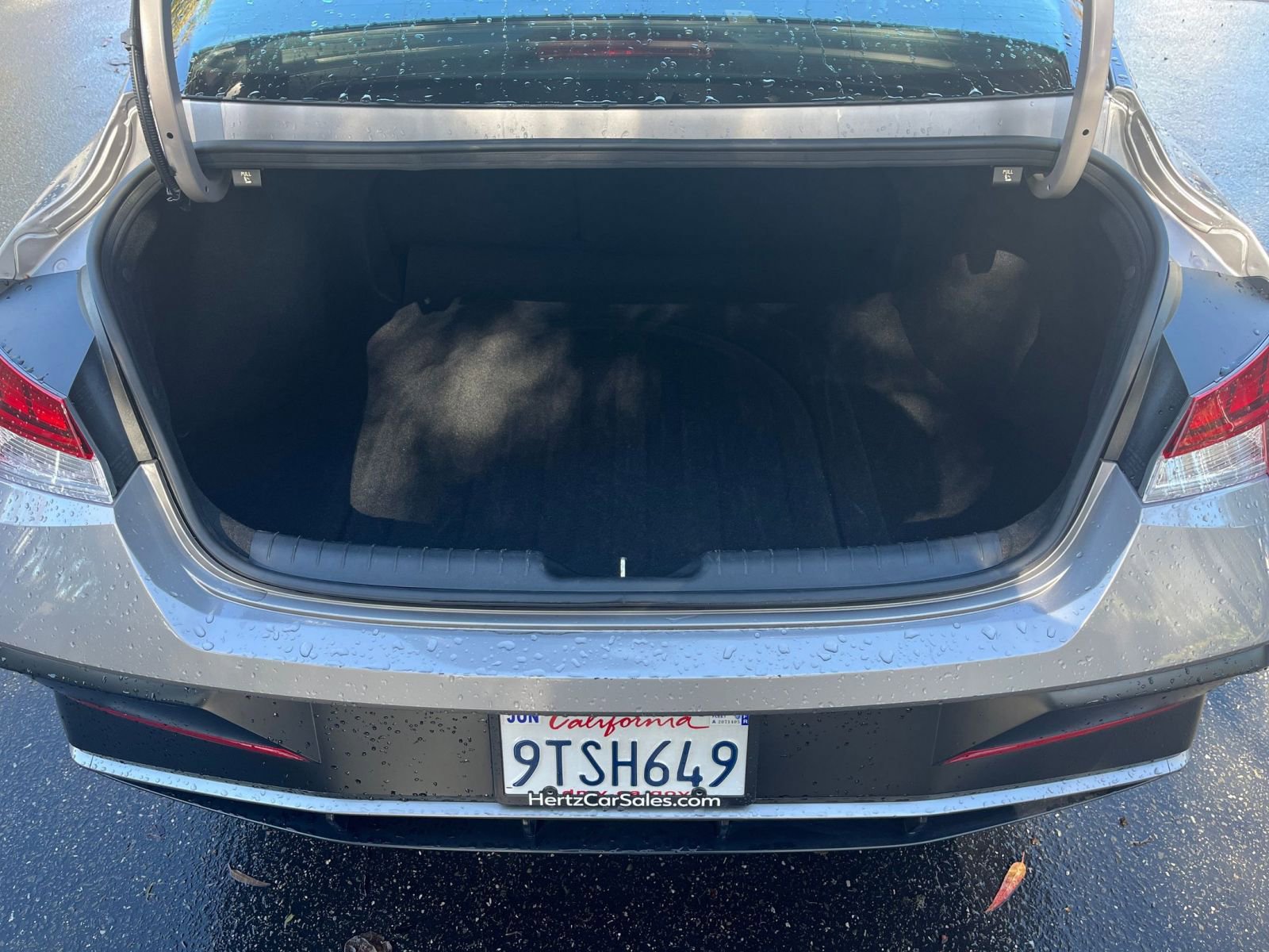 Thumbnail: 2025 Hyundai Elantra - 32