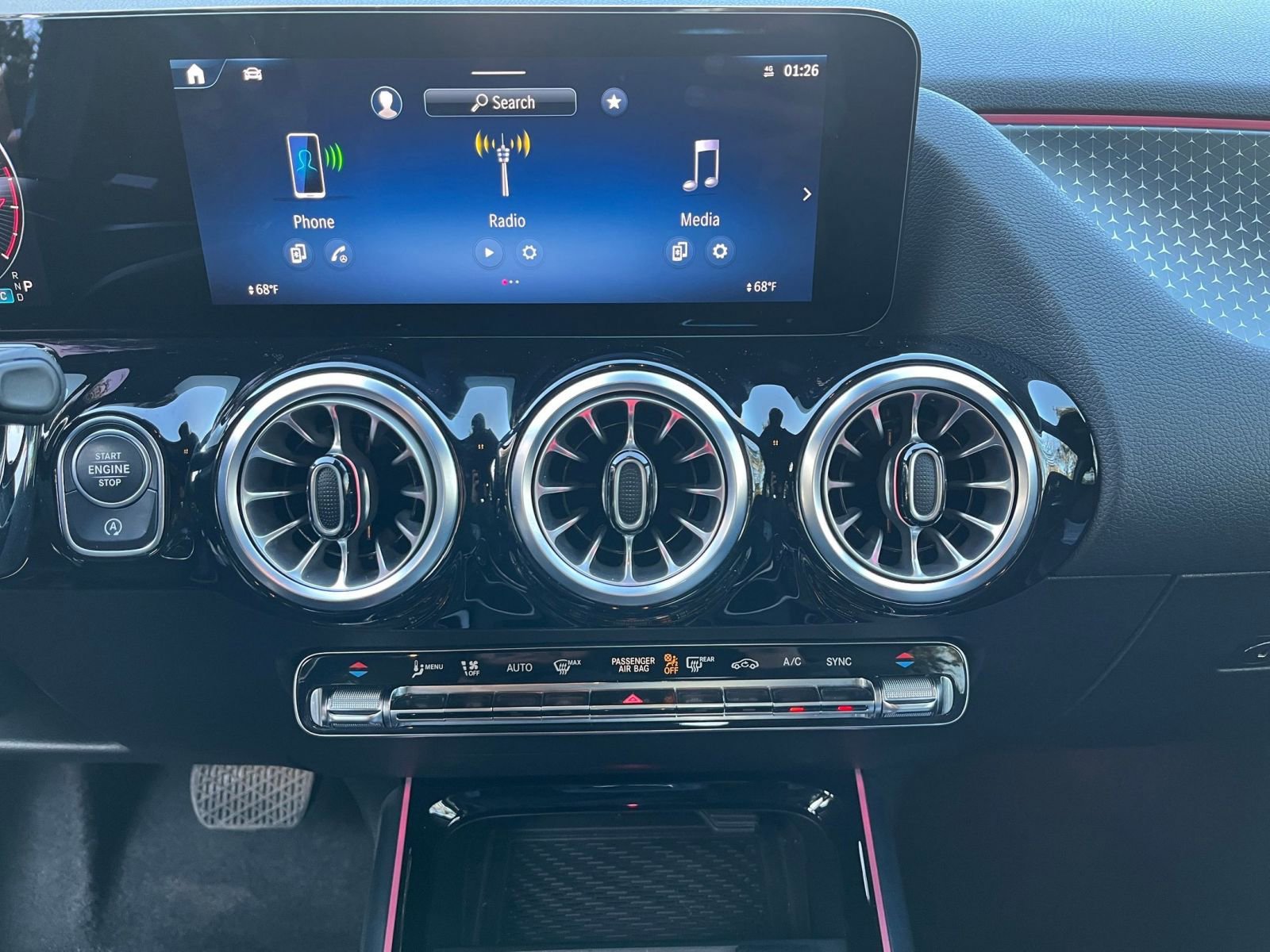 Thumbnail: 2025 Mercedes-Benz GLA - 17