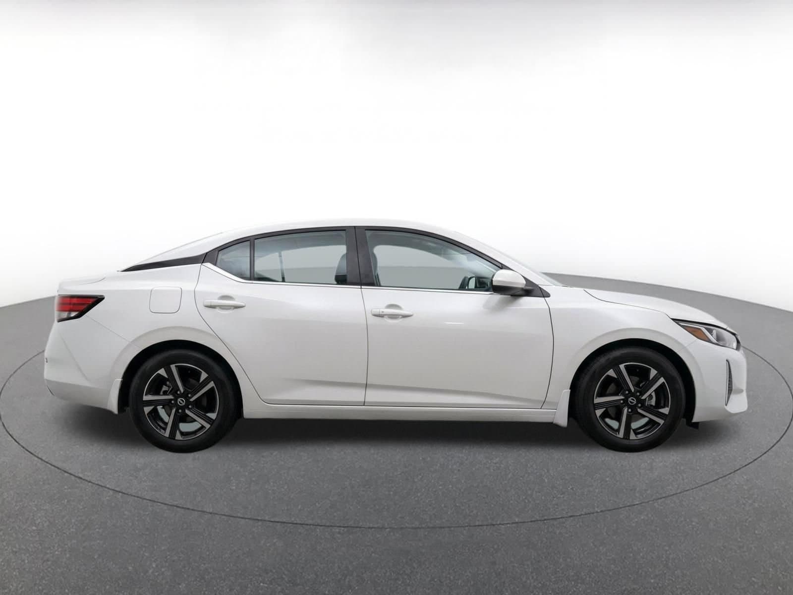 Thumbnail: 2025 Nissan Sentra - 9